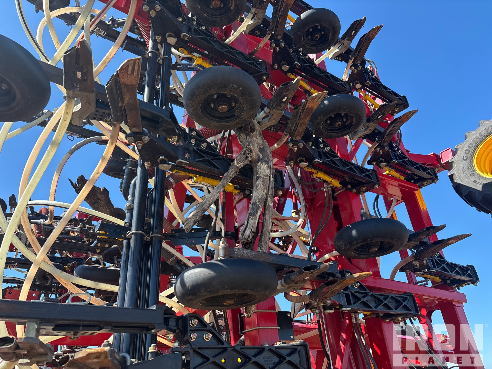 2023 Bourgault 3335-76PHD