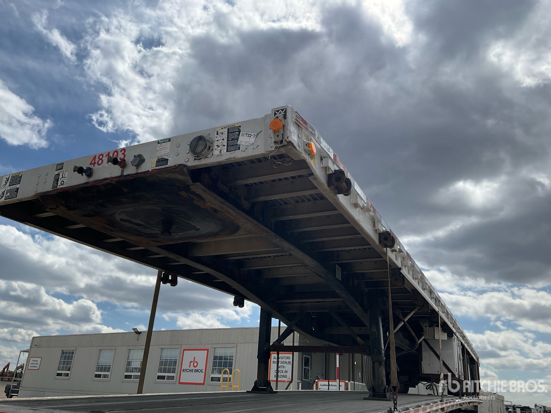 Photo of a 2000 Wilson 48 ft T/A