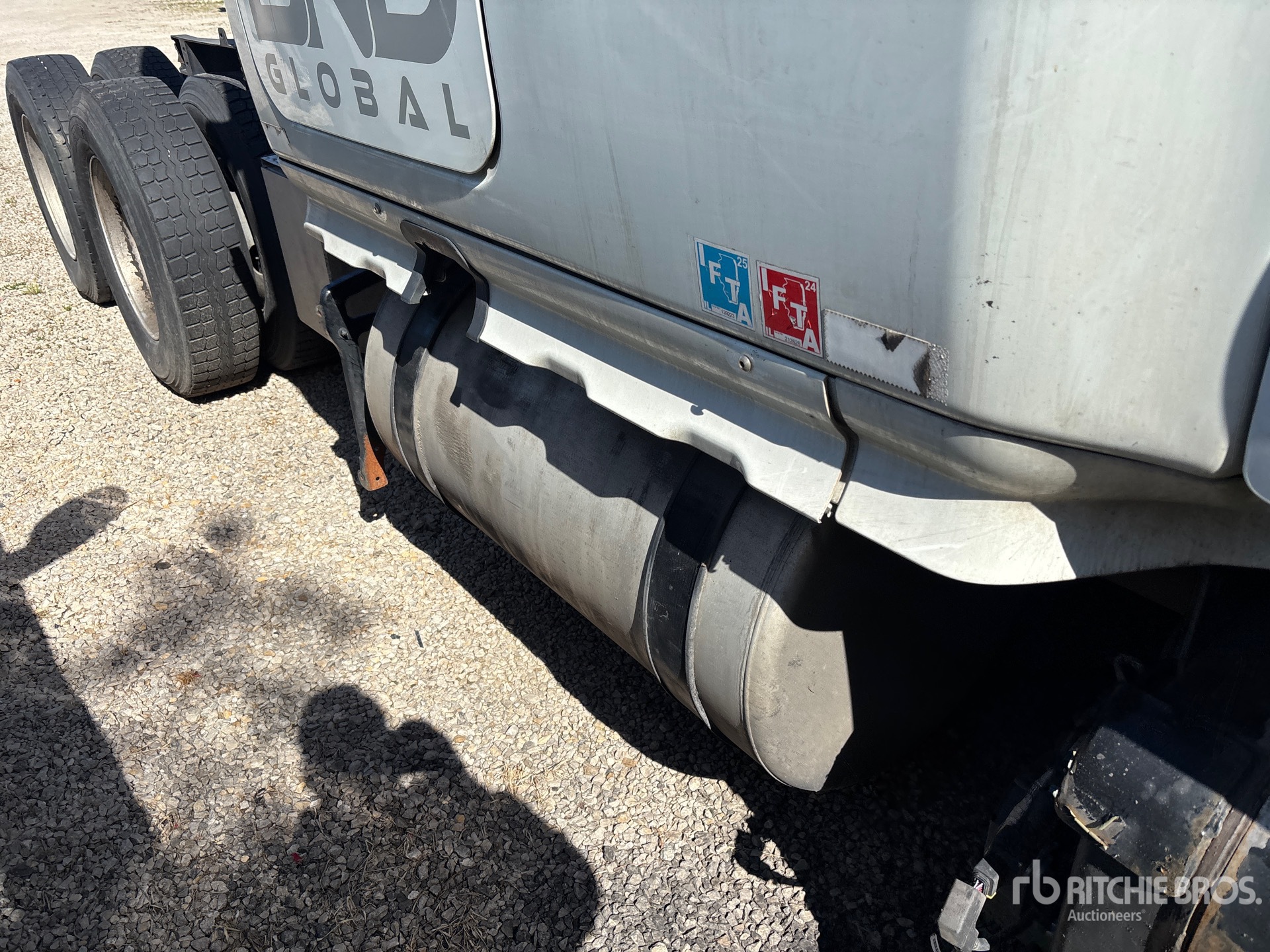 2021 Freightliner CASCADIA 126