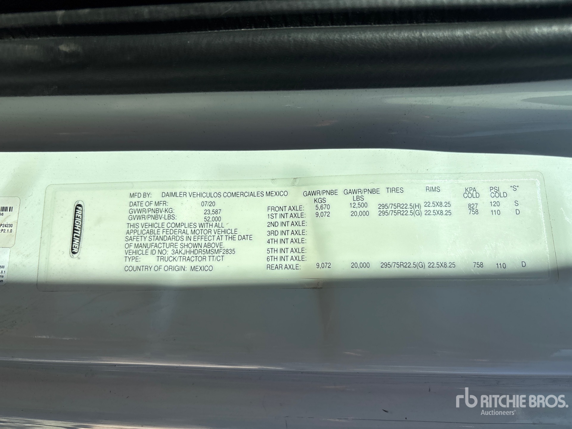 2021 Freightliner CASCADIA 126