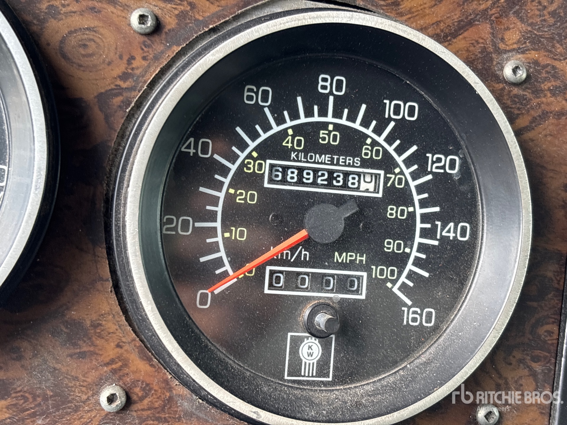 General Appearance with Hour Meter / Odometer