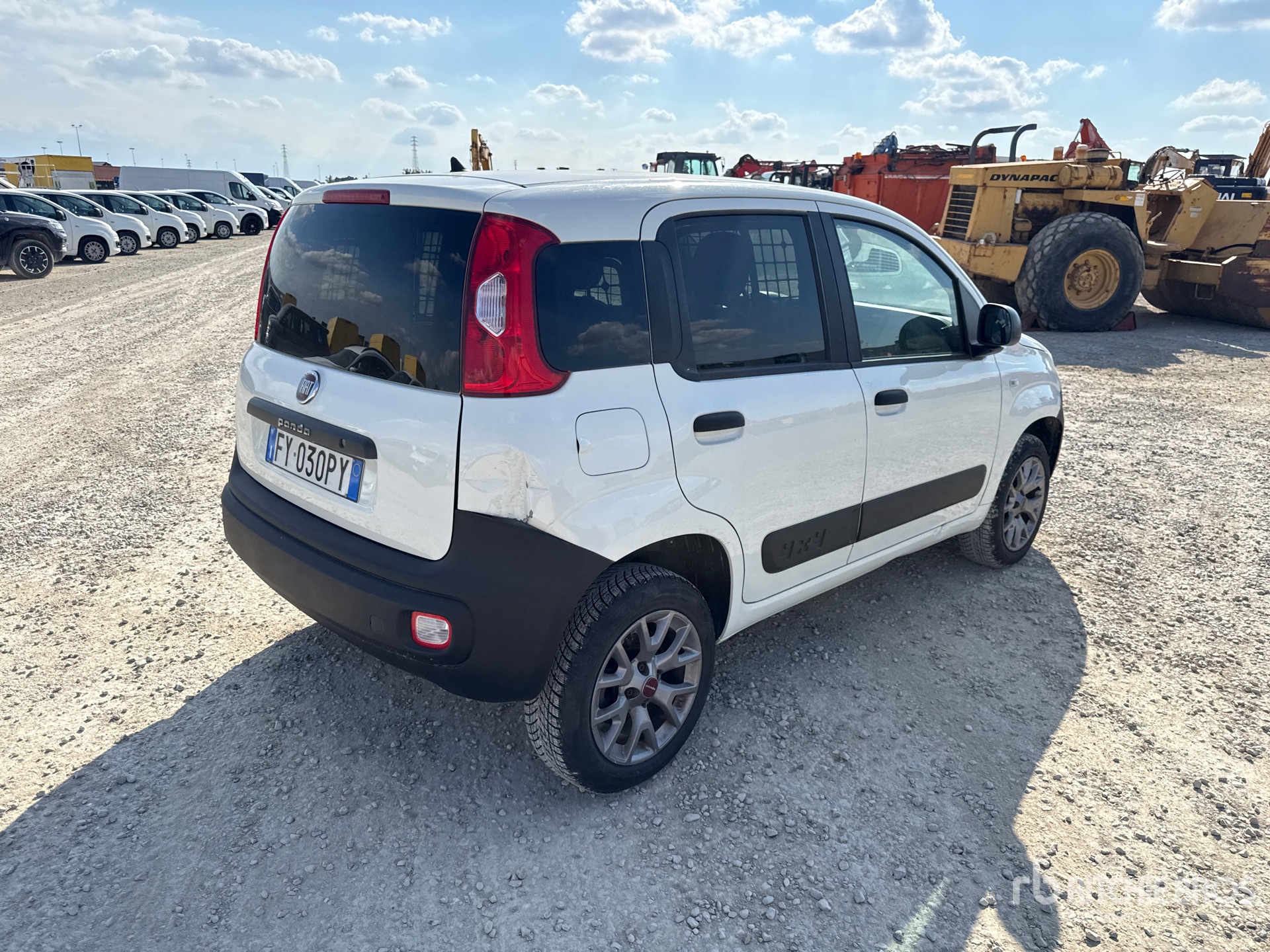 General Appearance with Foto, angolo anteriore sinistro