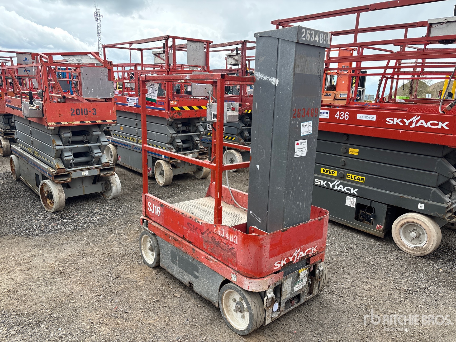 Photo of a 2016 Skyjack SJ16