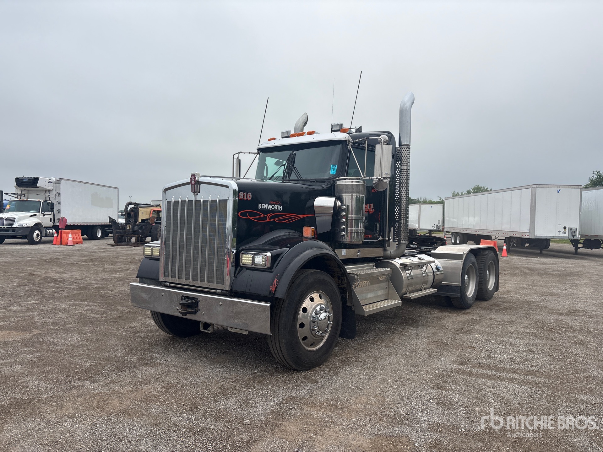Photo of a 2020 Kenworth W900