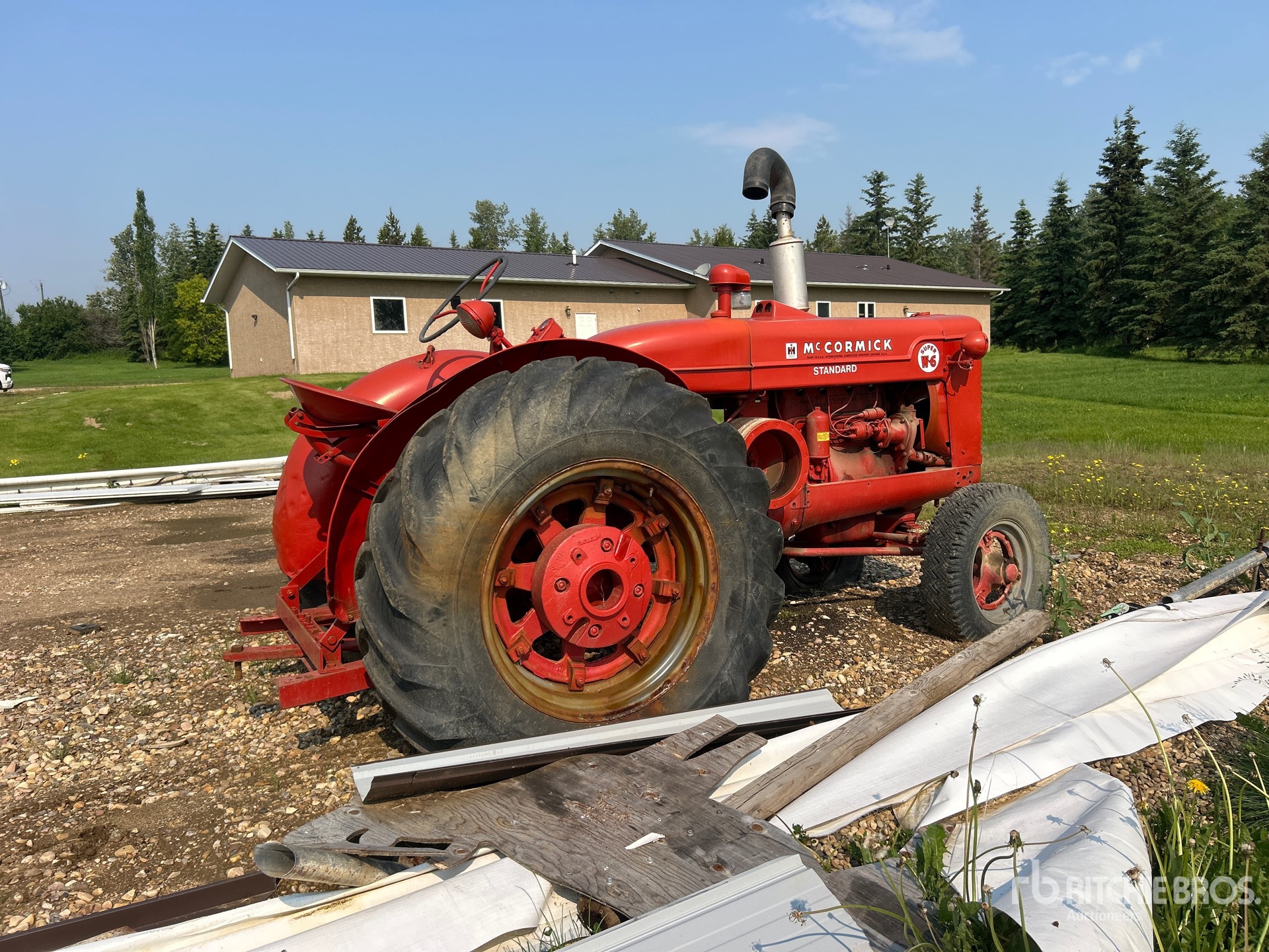 General Appearance with Picture, Right Rear Corner