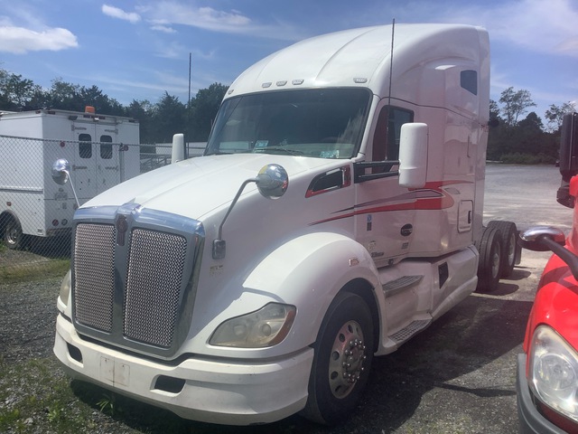 2016 Kenworth T680 6x4 T/A Sleeper Truck Tractor