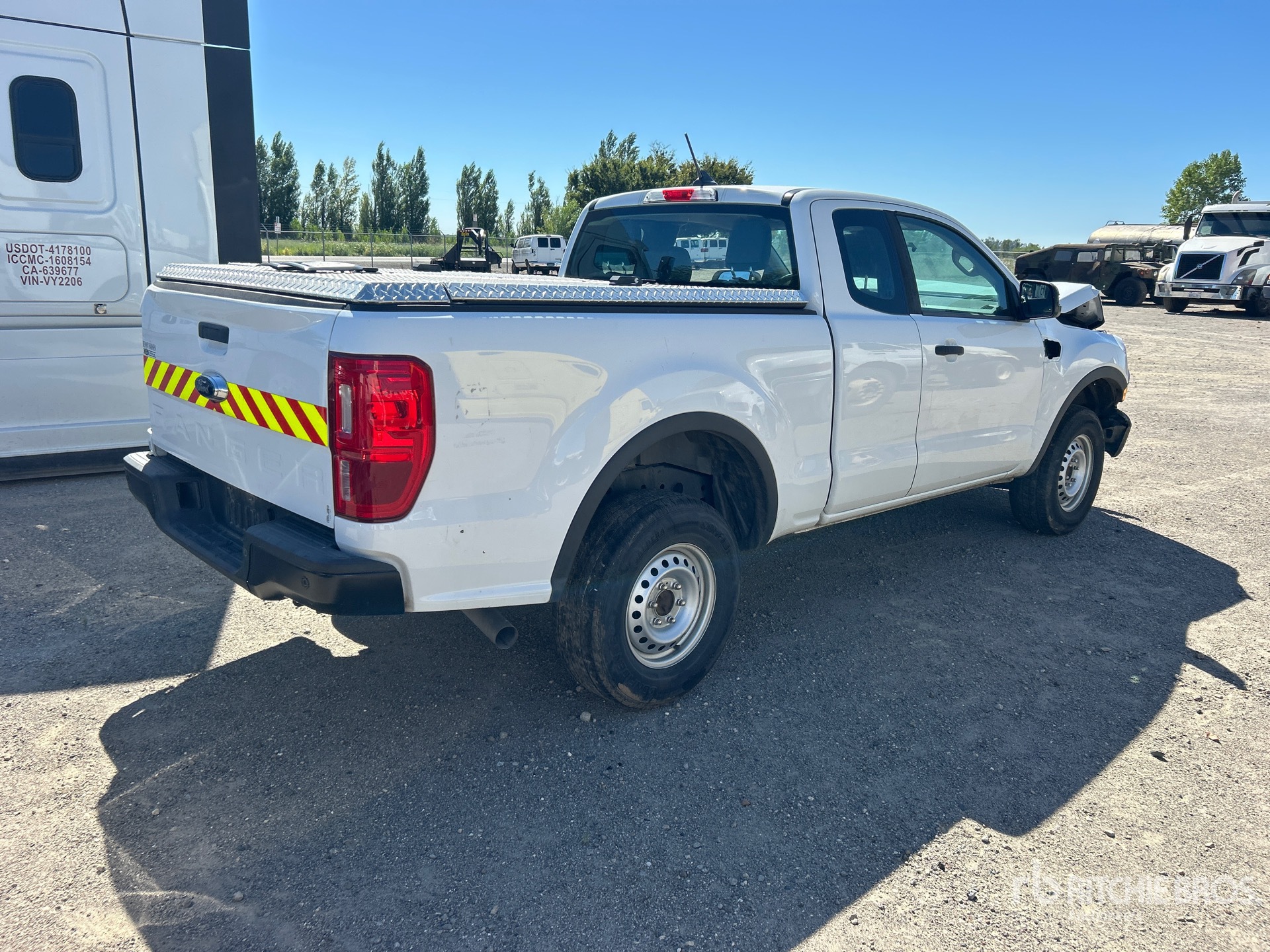 General Appearance with Picture, Right Rear Corner