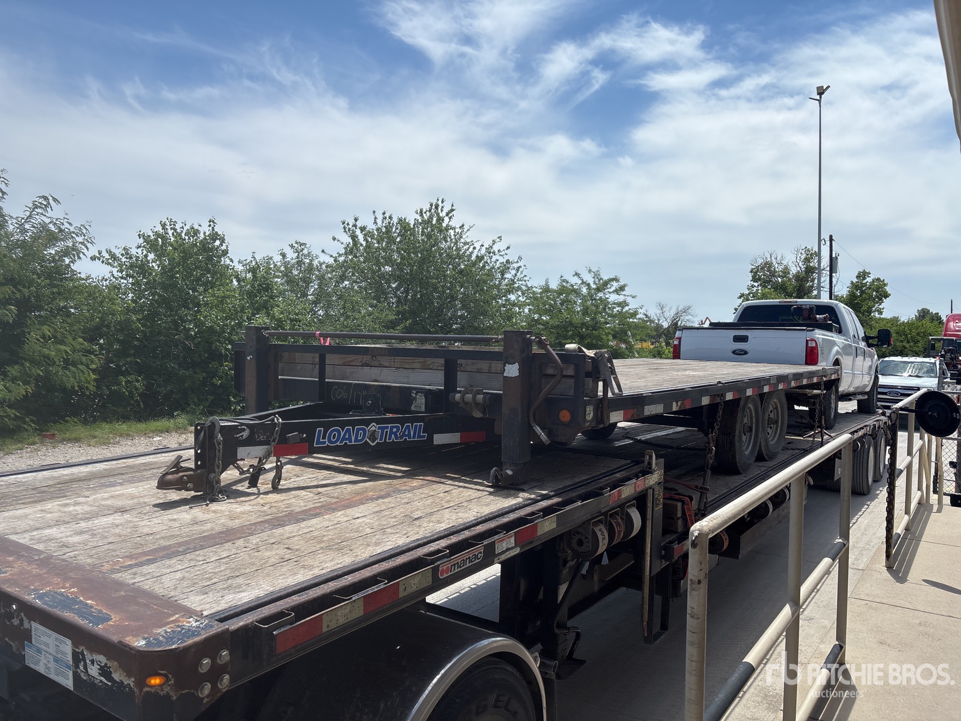 2015 Load Trail 22 ft T/A
