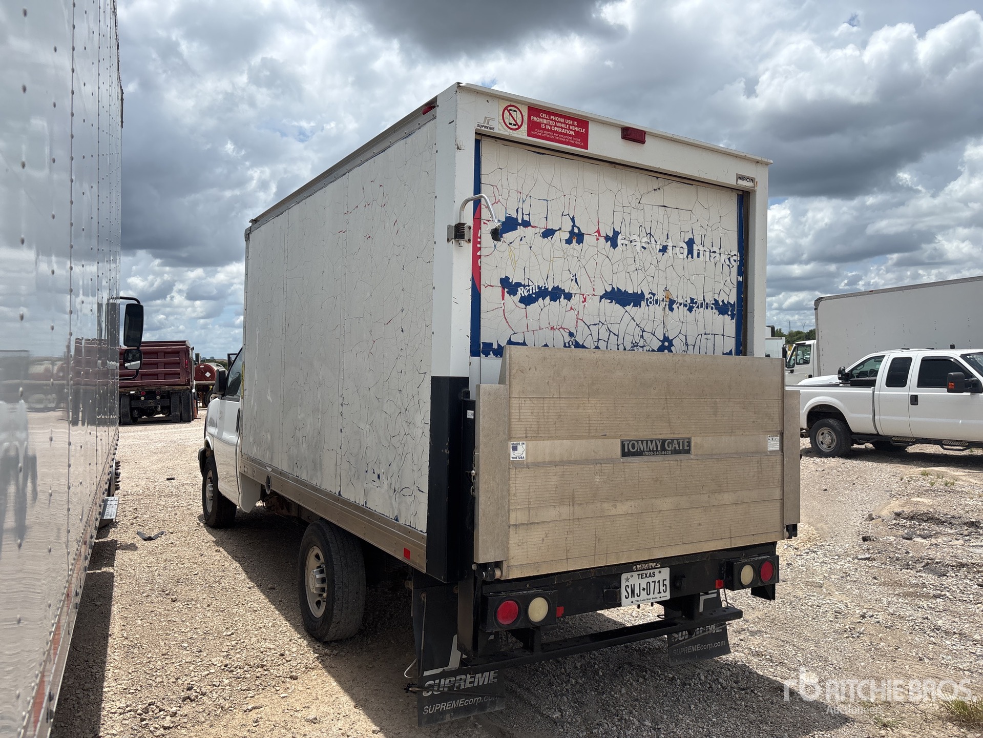 General Appearance with Picture, Left Rear Corner