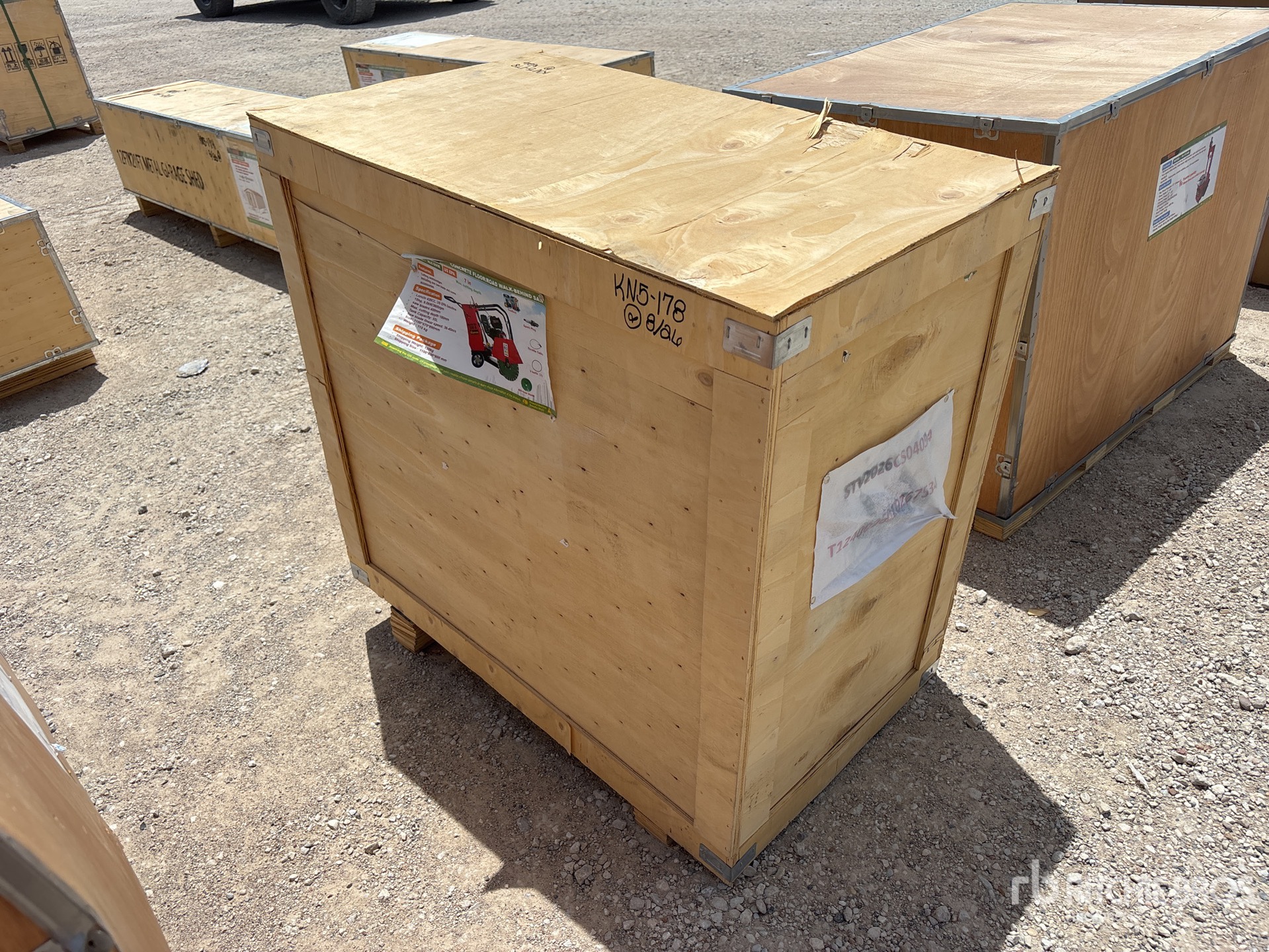 General Appearance with Picture, Right Rear Corner