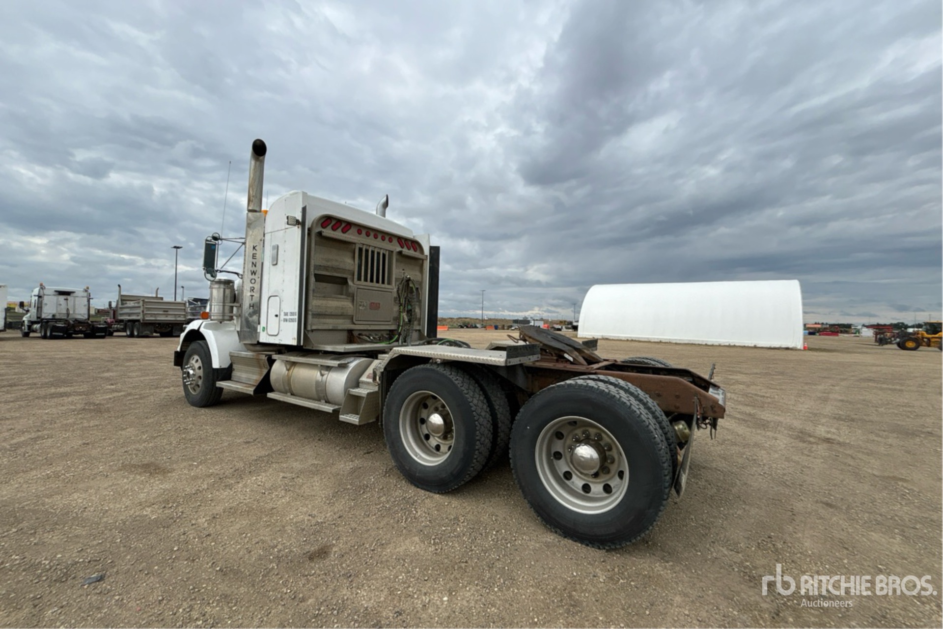 General Appearance with Picture, Left Rear Corner