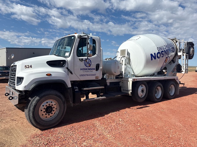 2013 Freightliner 114SD 10x4 Mixer Truck