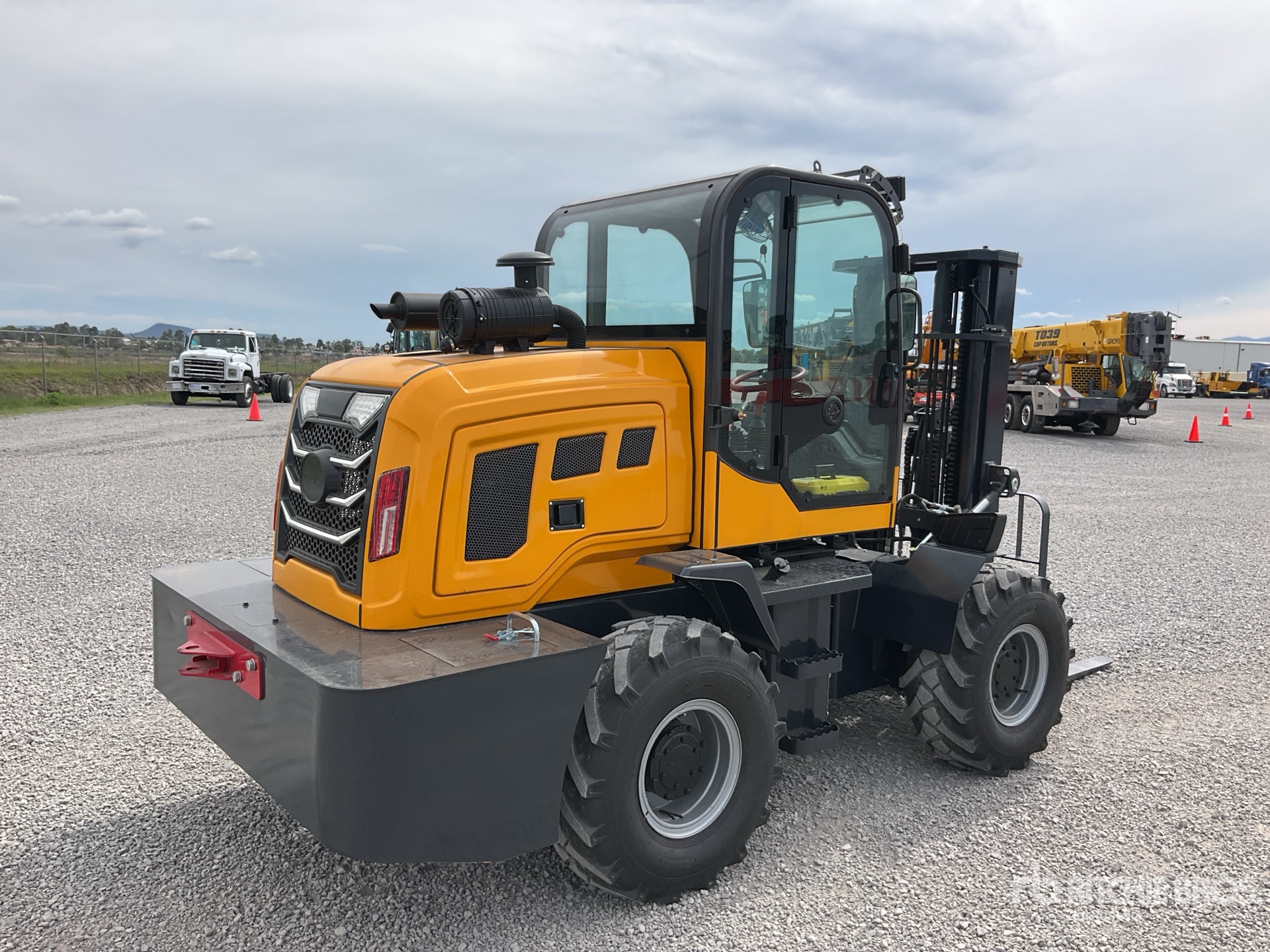 General Appearance with Picture, Right Rear Corner