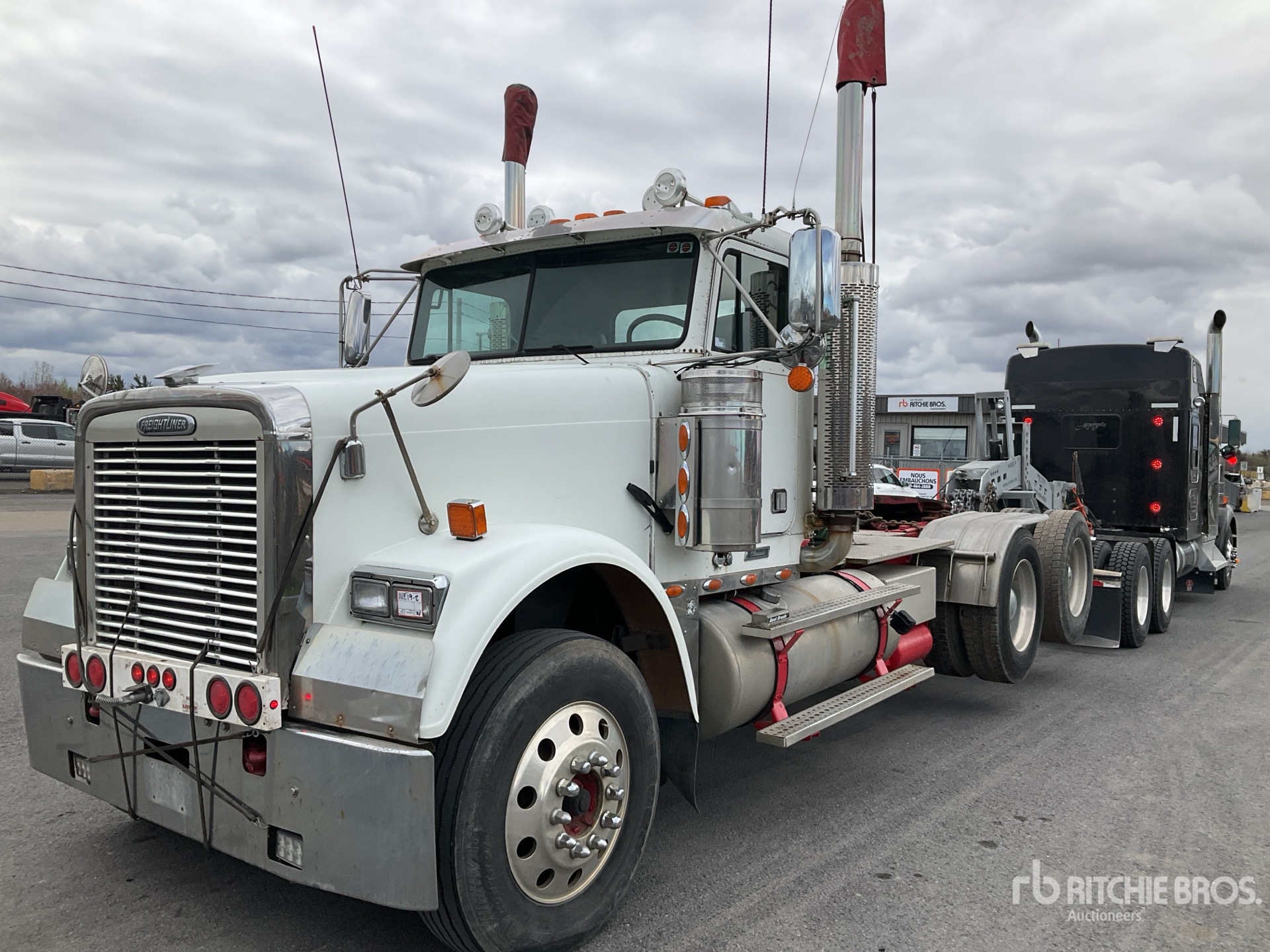 Photo of a 2007 Freightliner CLASSIC 120