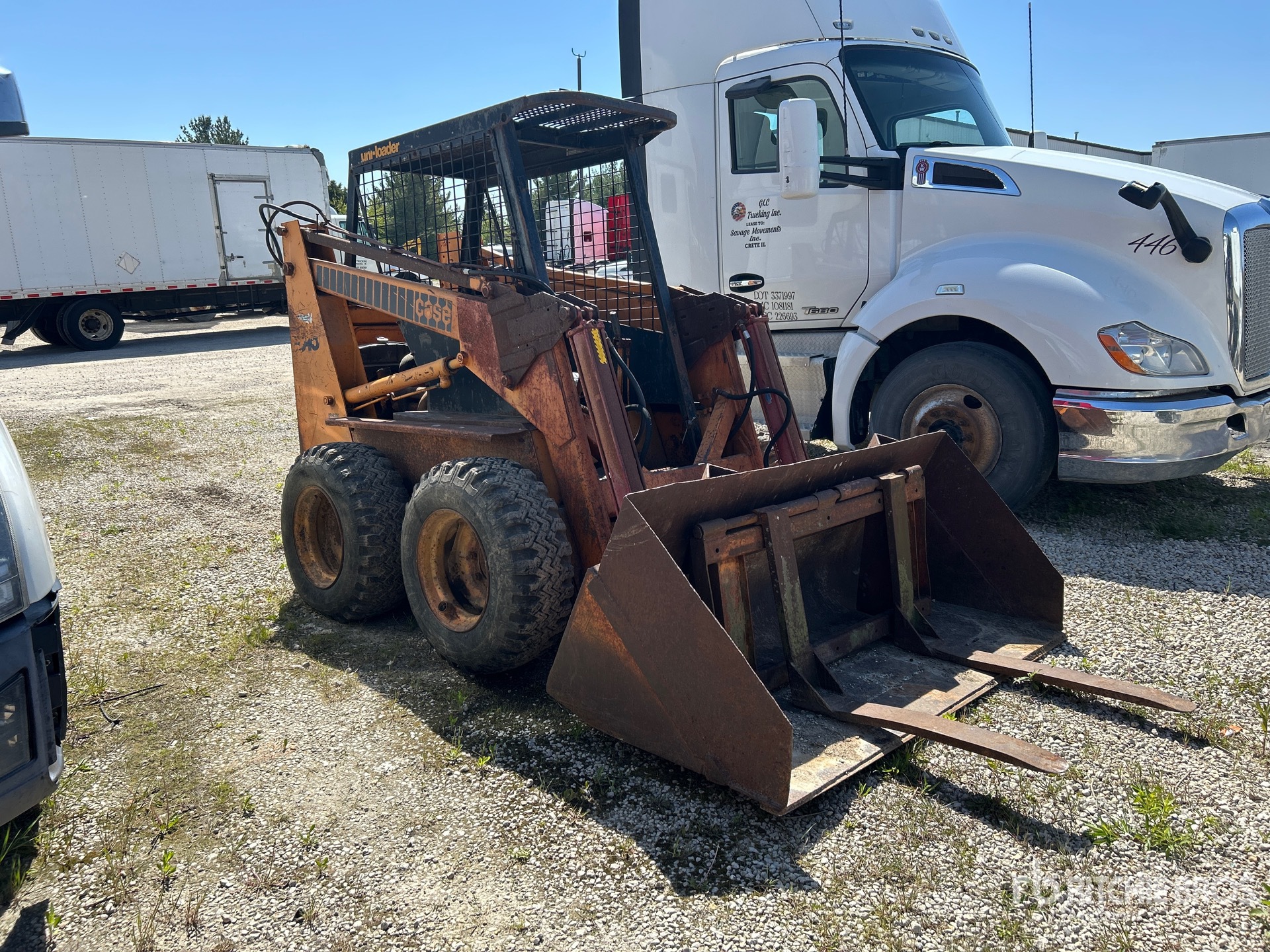 General Appearance with Picture, Right Front Corner