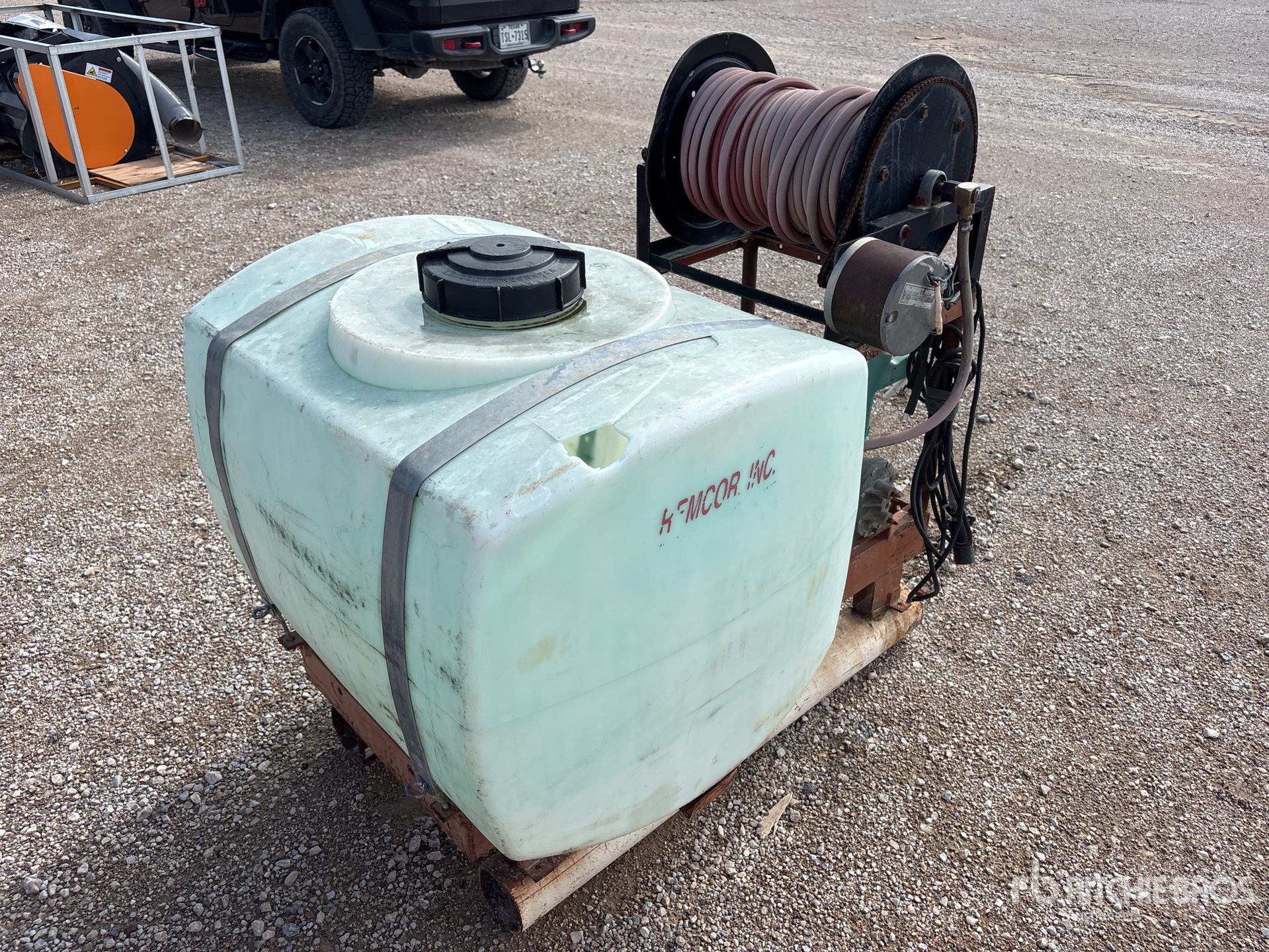 General Appearance with Picture, Right Rear Corner