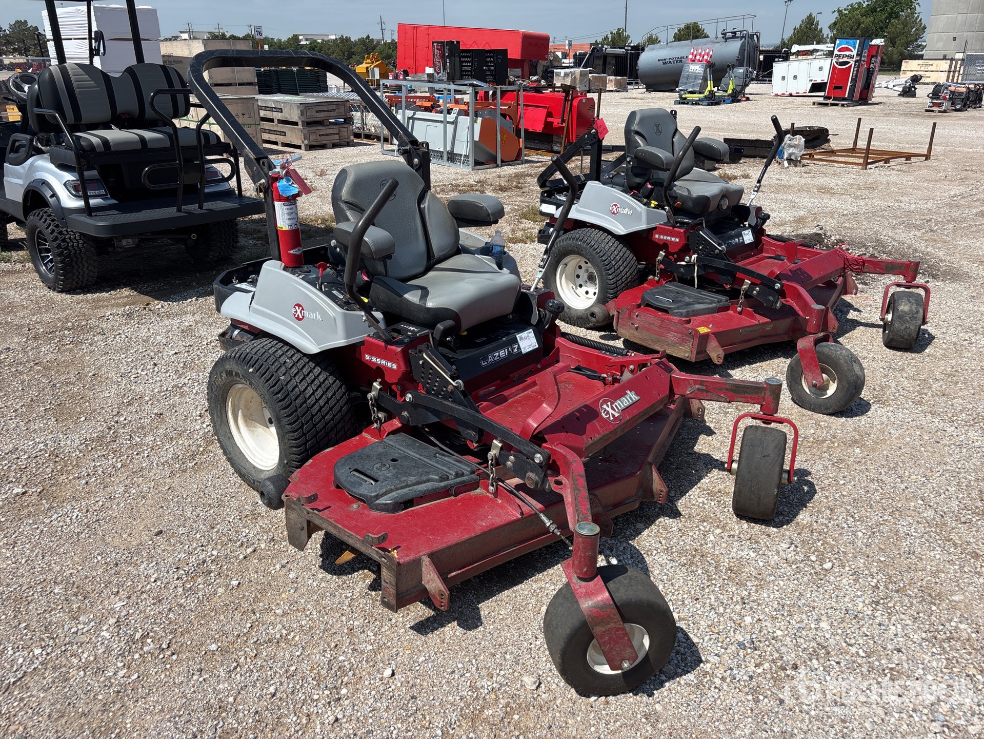General Appearance with Picture, Right Front Corner
