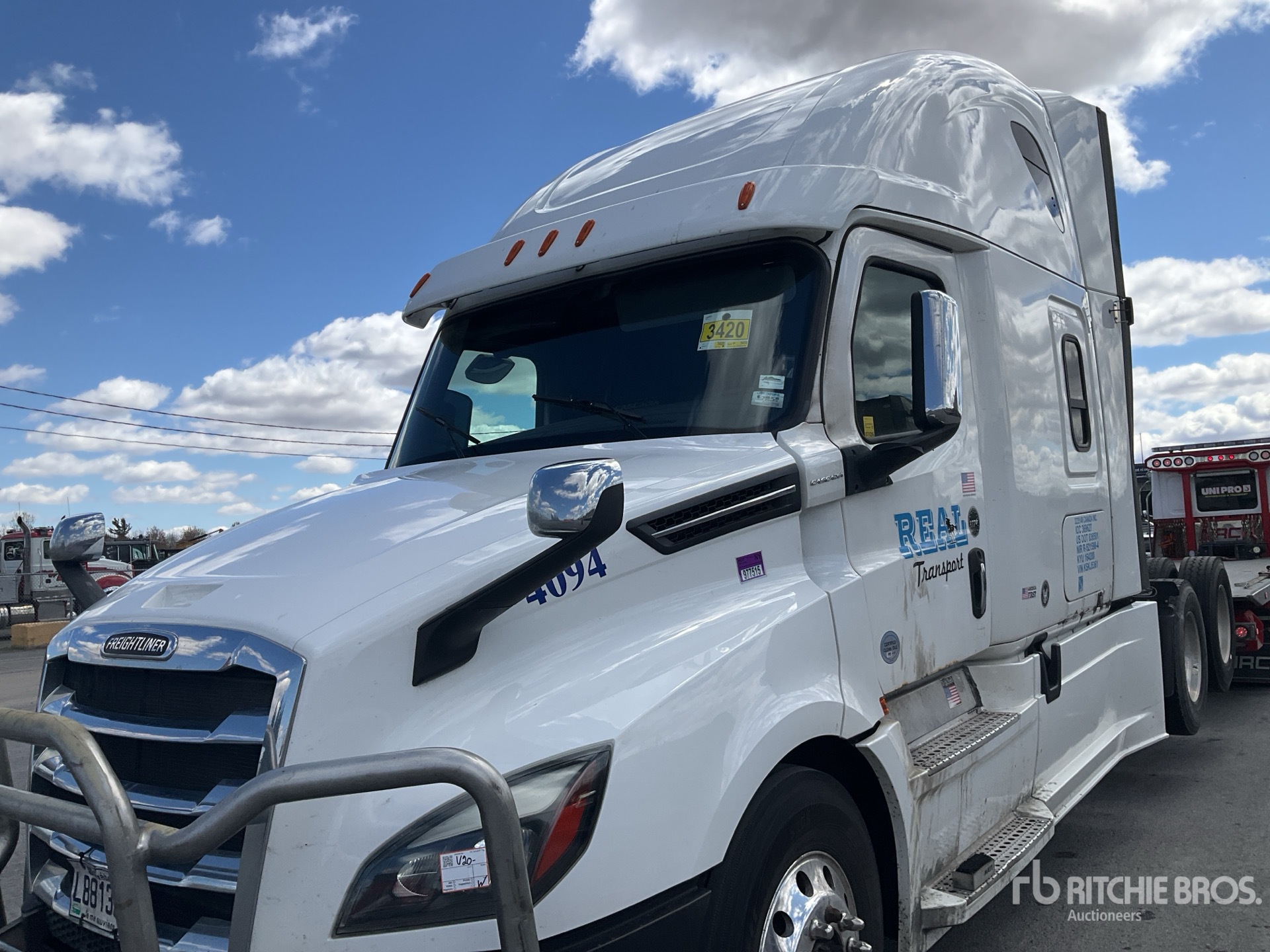 Photo of a 2019 Freightliner CASCADIA 126