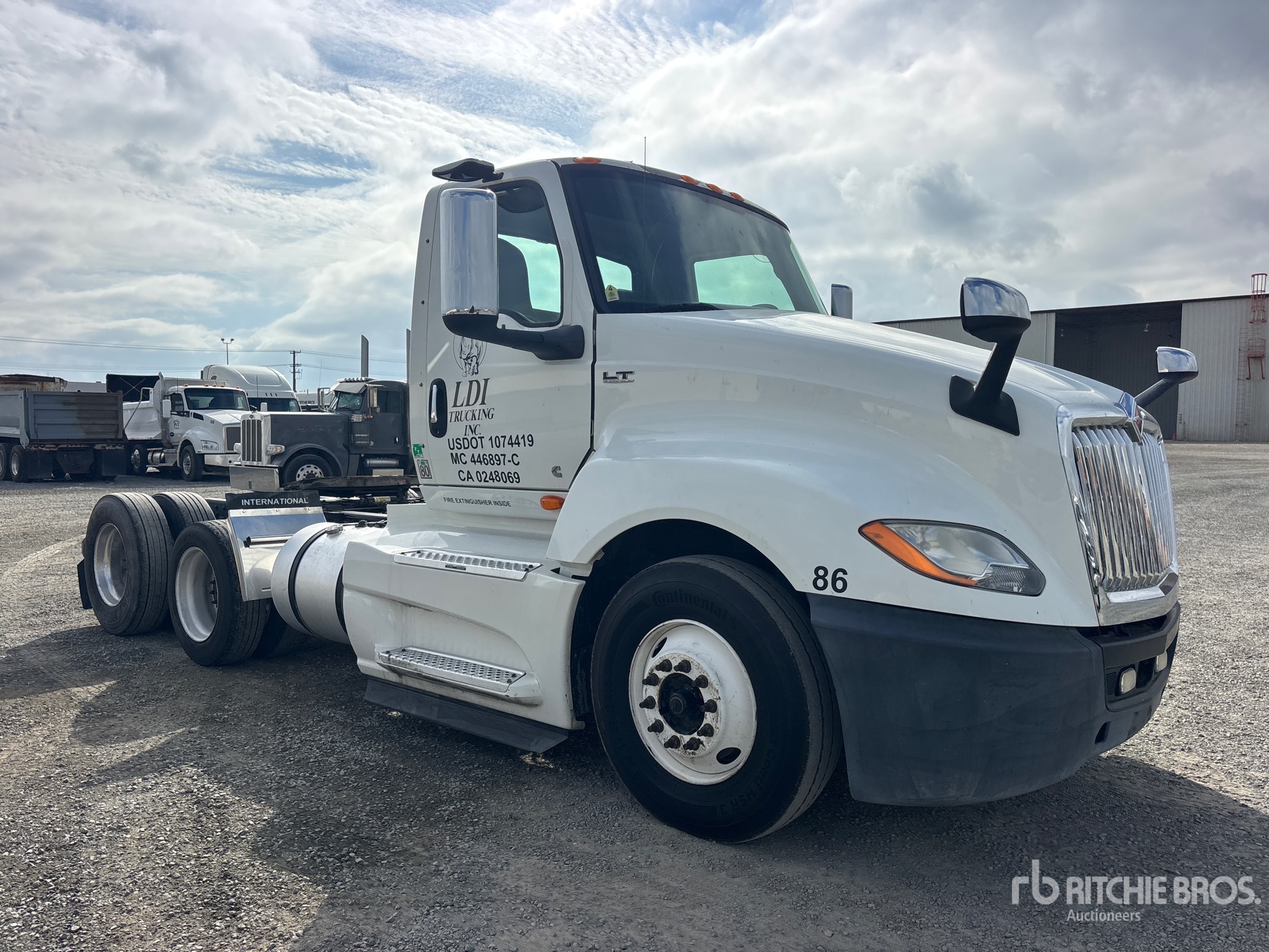 2018 International LT625
