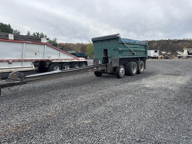 1990 (unverified) Truckweld Tri/A End Dump Trailer