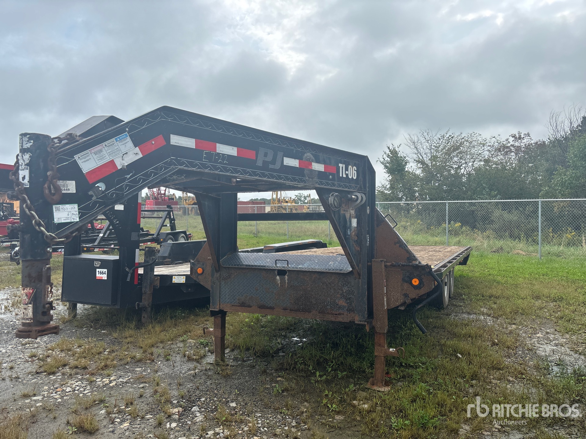 2014 Pj Trailers FS-222