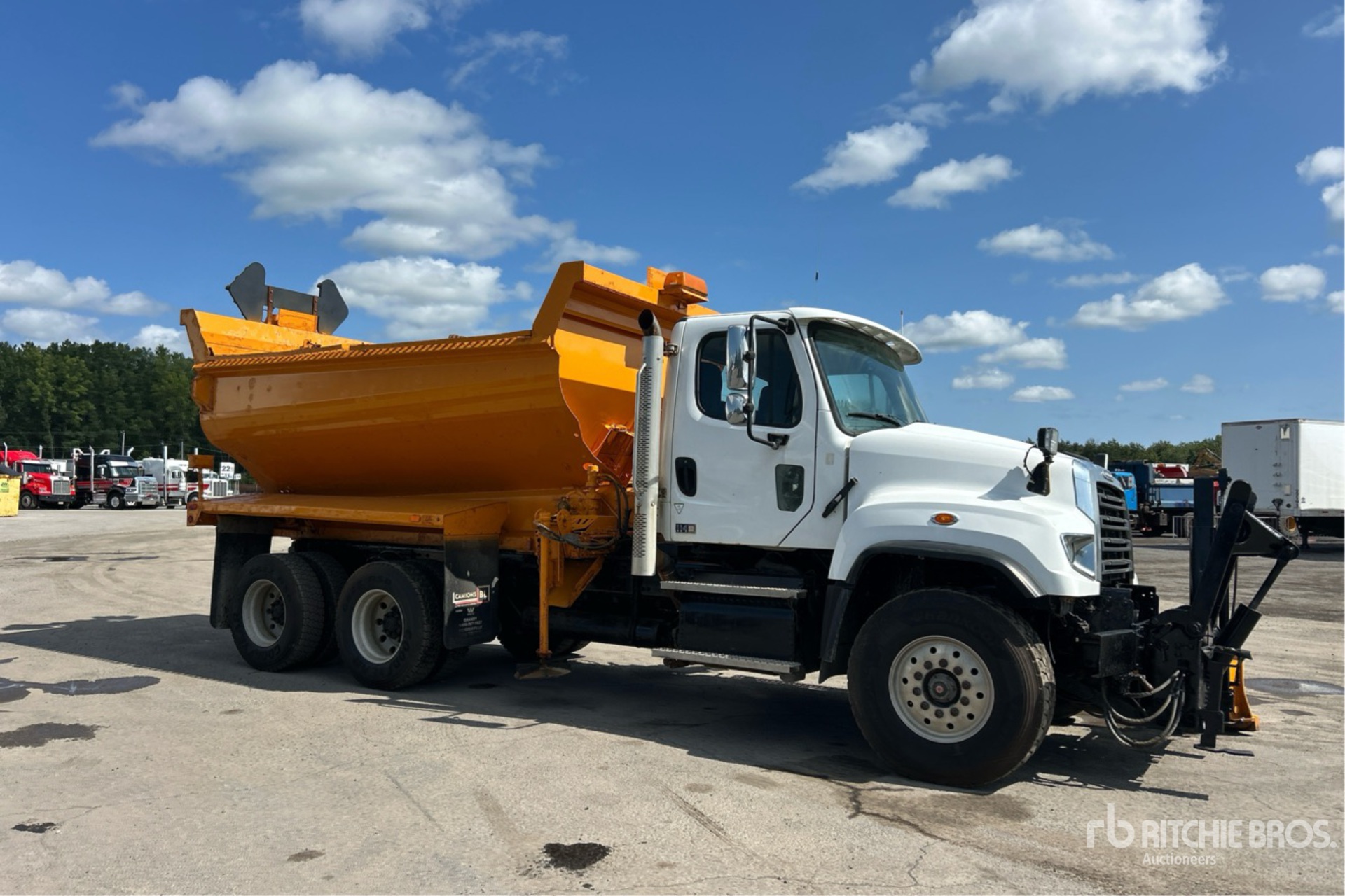 2020 Freightliner 114SD