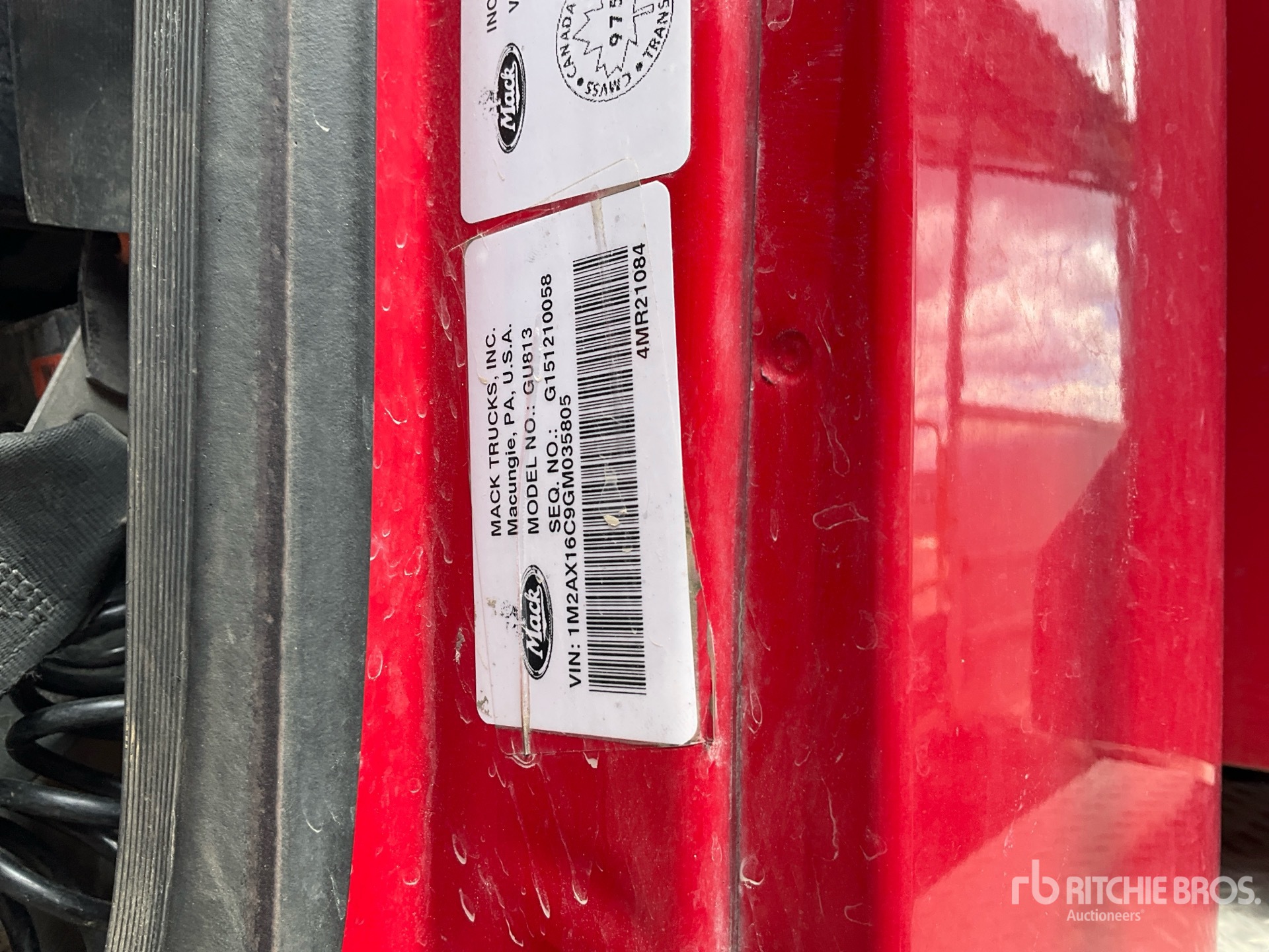 Photo of a 2016 Mack GU813