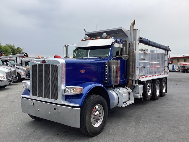 2014 Peterbilt 389 8x4 Tri/A Dump Truck