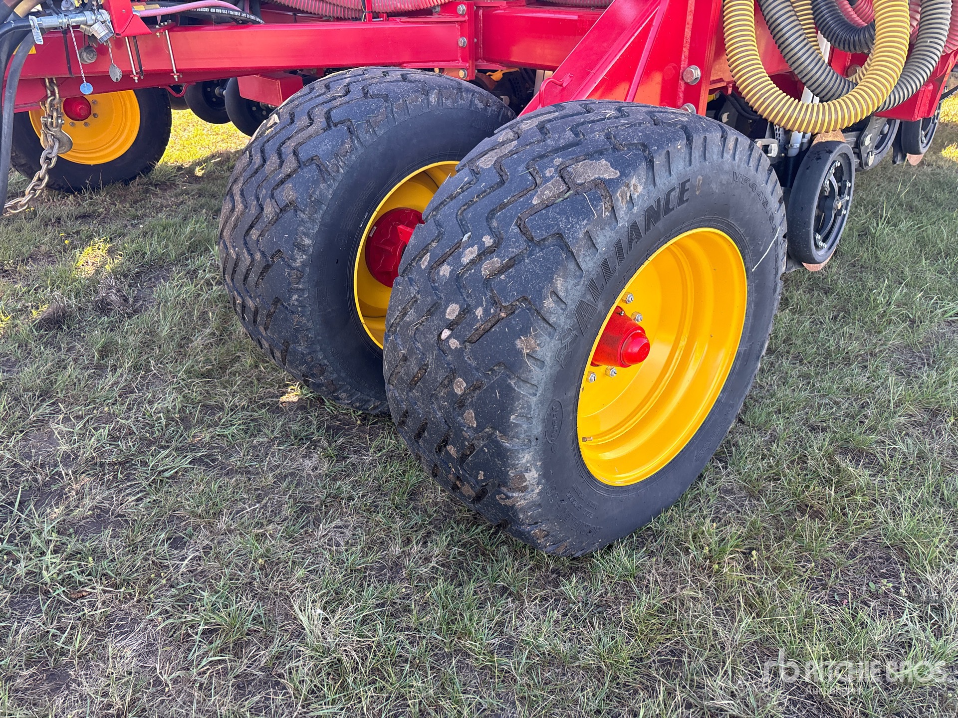 2024 Bourgault 3720 PCD HF