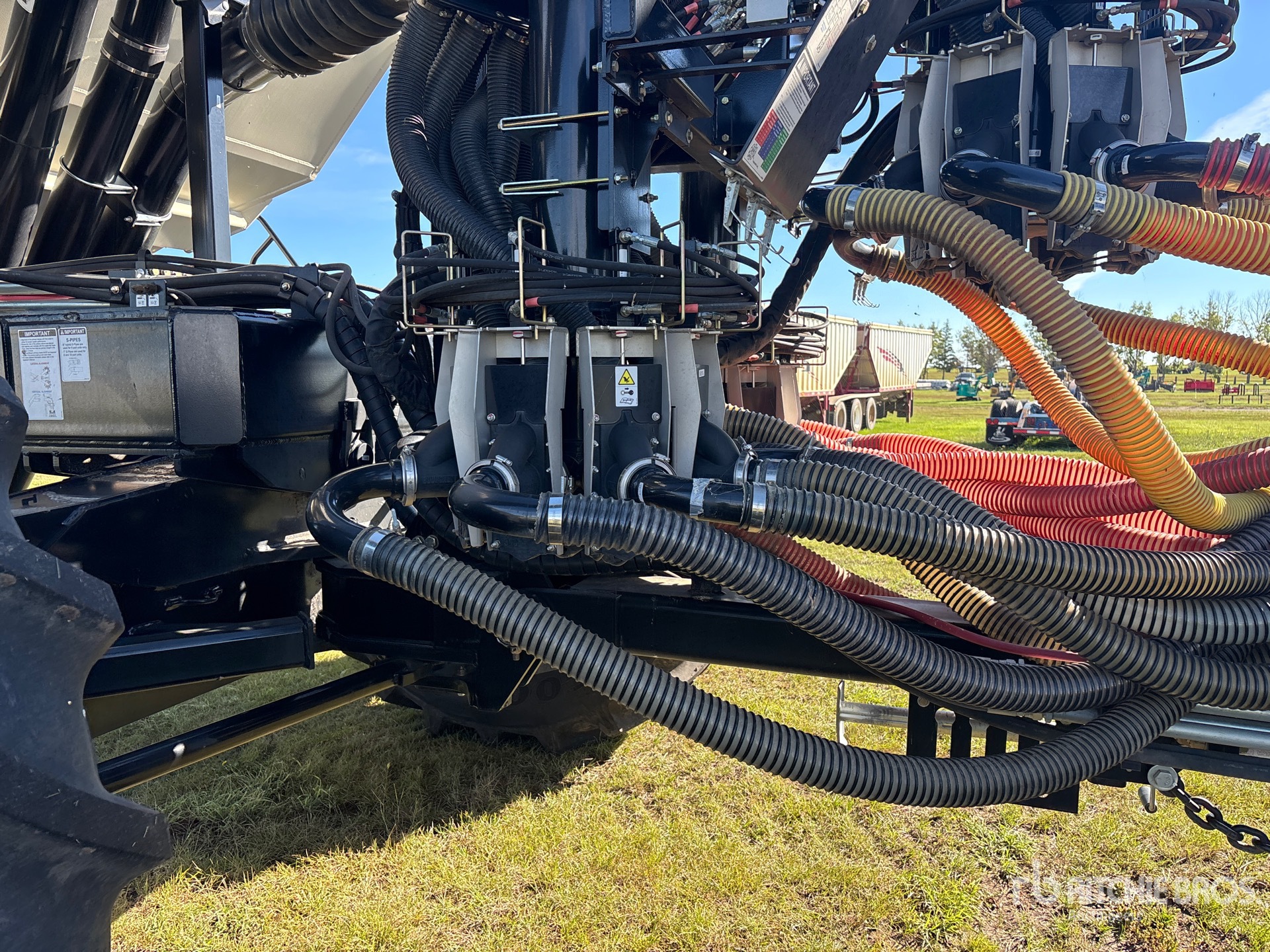 2024 Bourgault 3720 PCD HF