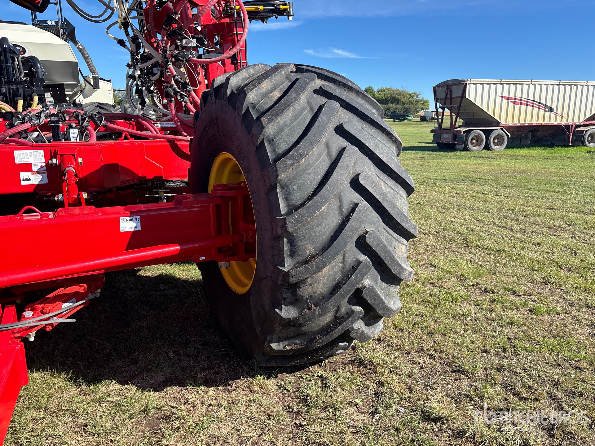 2024 Bourgault 3720 PCD HF