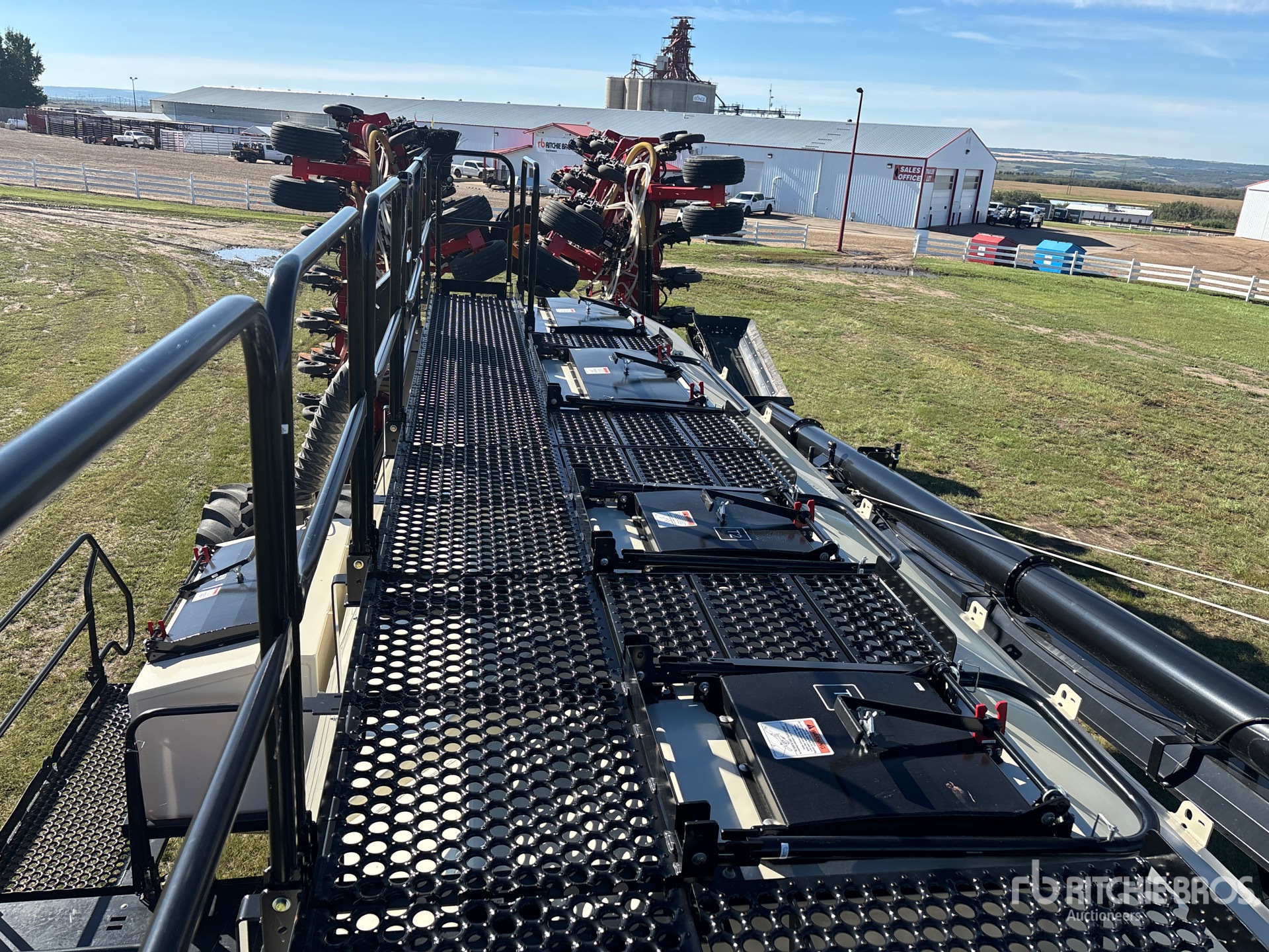 2024 Bourgault 3720 PCD HF