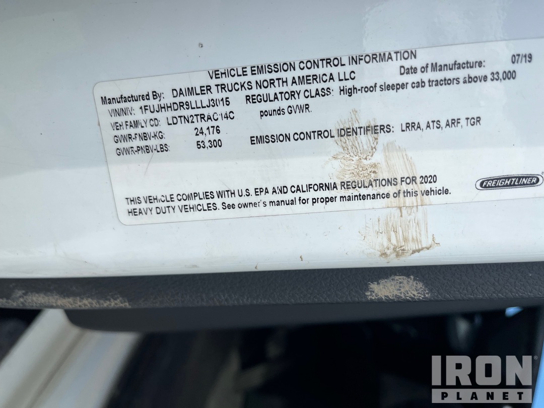 2020 Freightliner CASCADIA