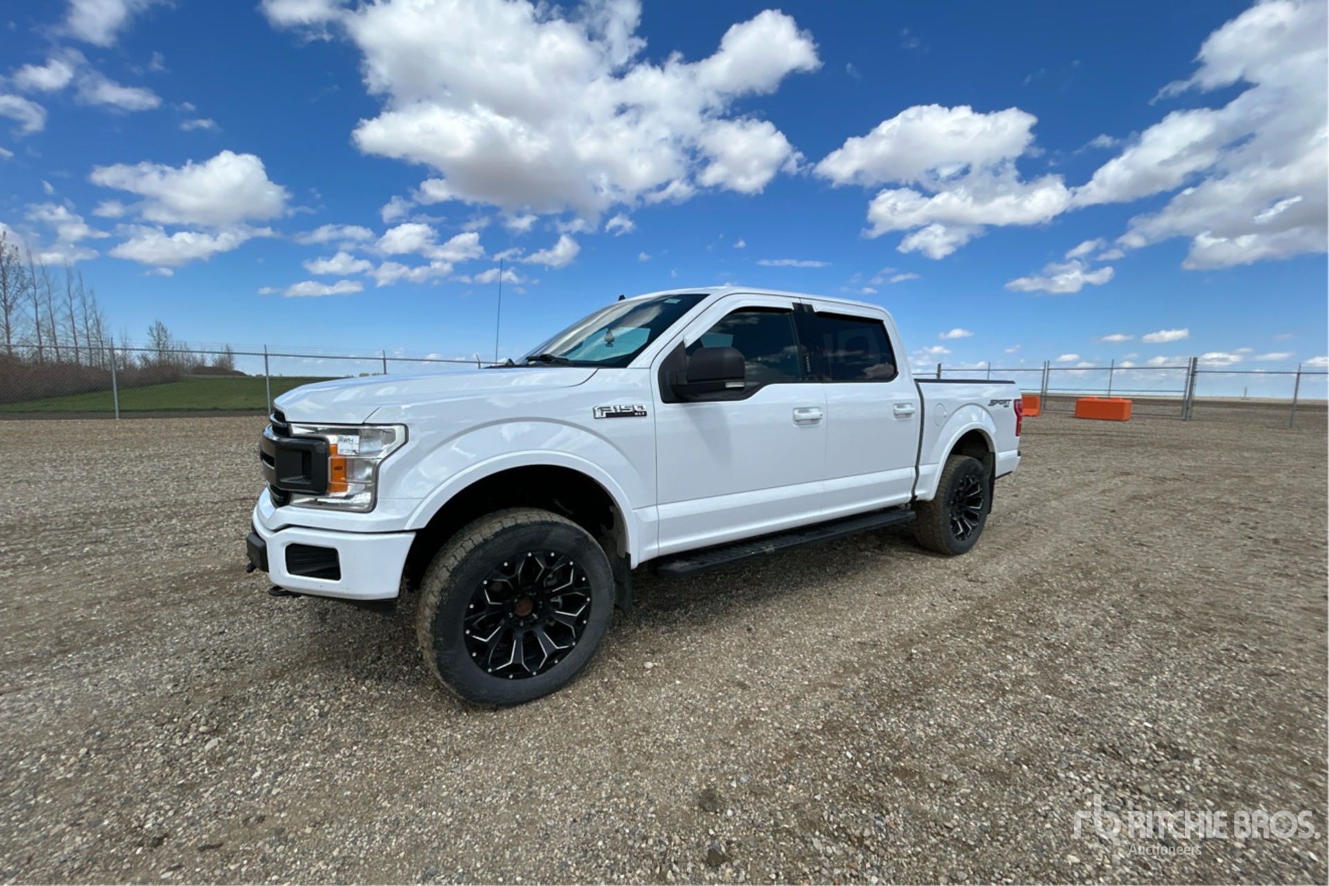 General Appearance with Picture, Left Front Corner