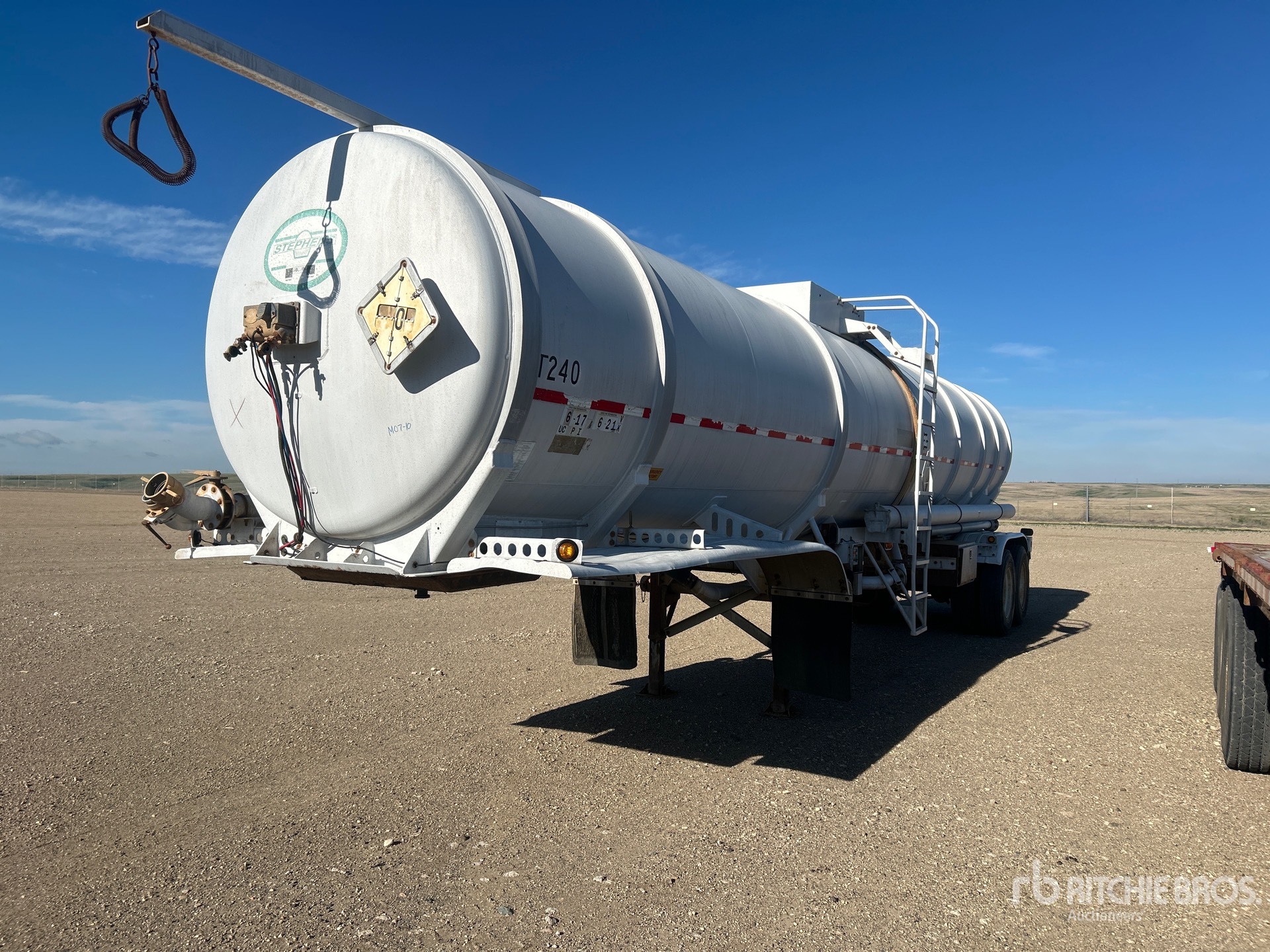 Photo of a 2008 Stephens 8820 gal T/A Crude