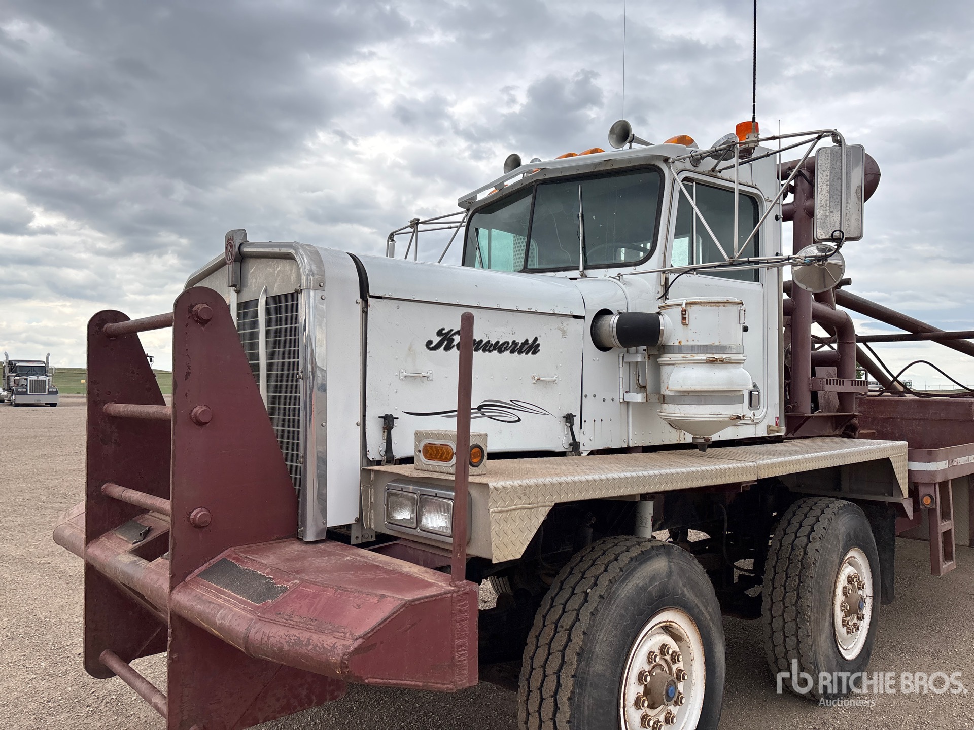 Photo of a 1982 Kenworth C500