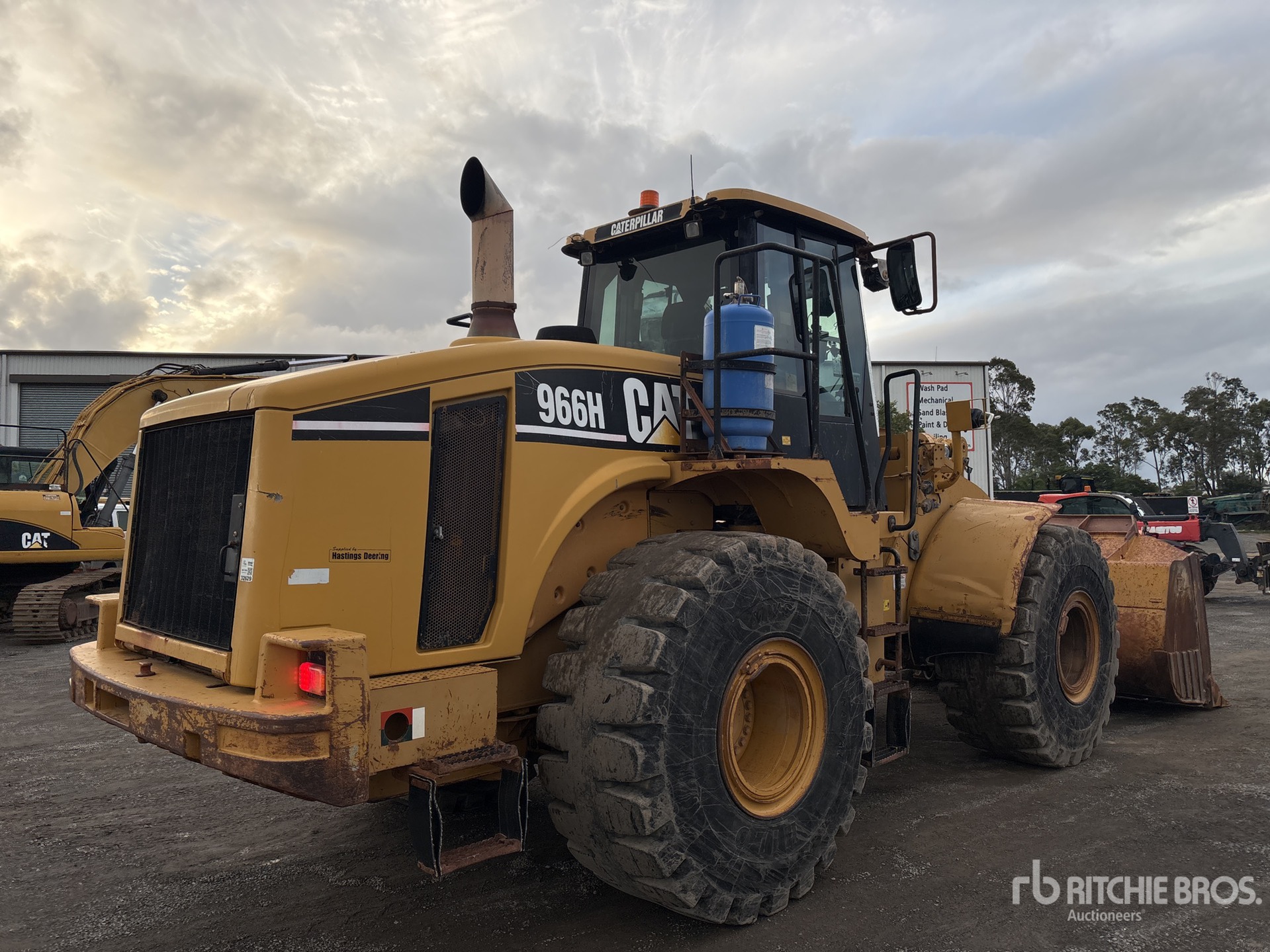 General Appearance with Picture, Right Rear Corner