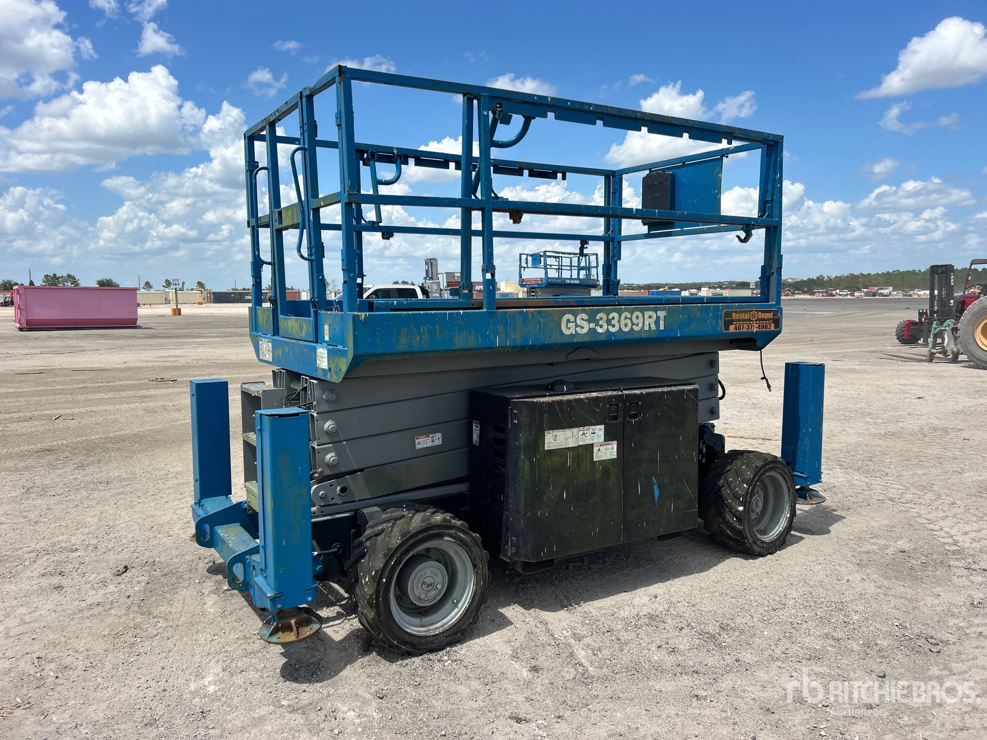 General Appearance with Picture, Right Rear Corner