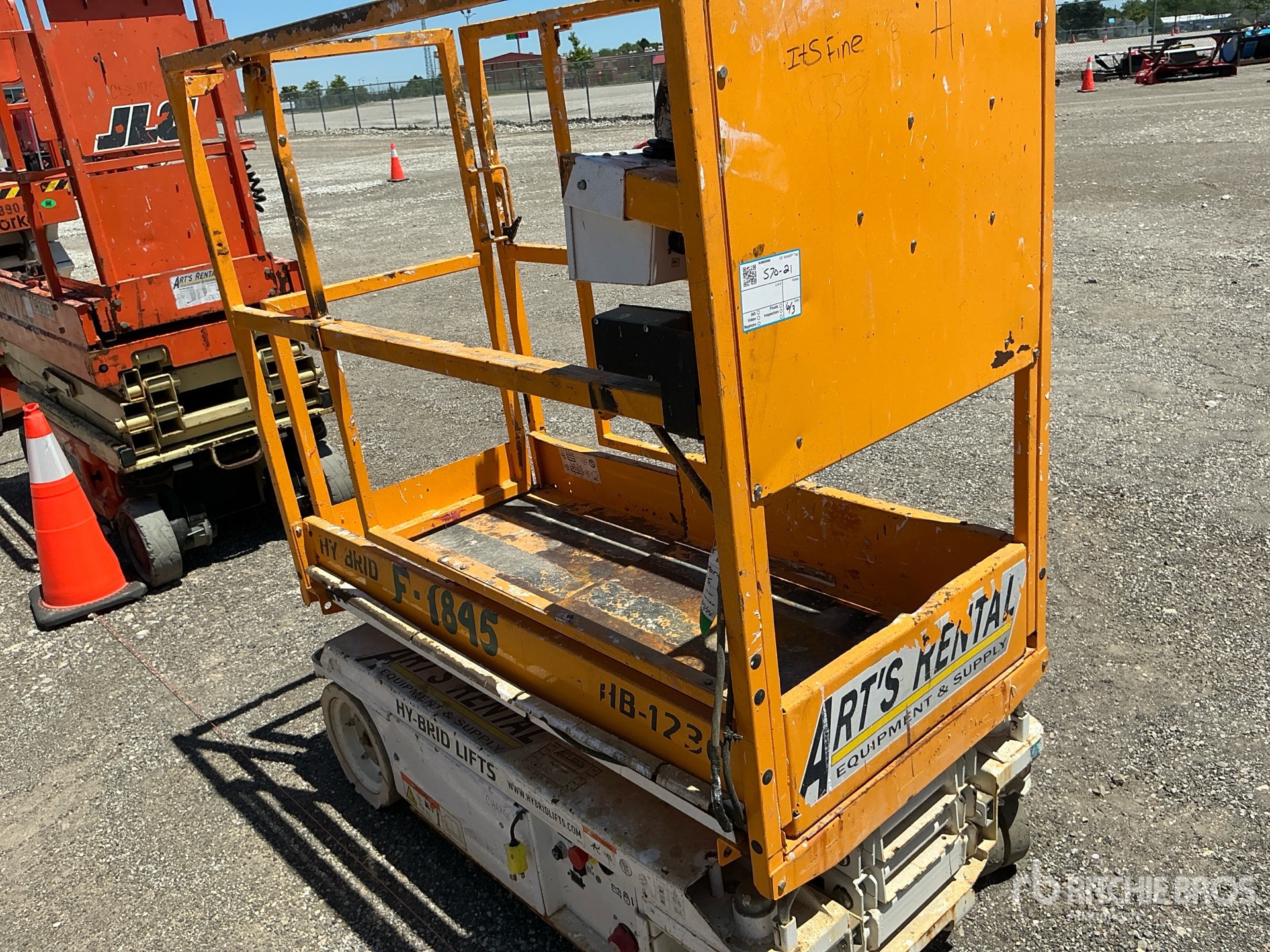 Photo of a 2017 Hy-Brid HB-1230