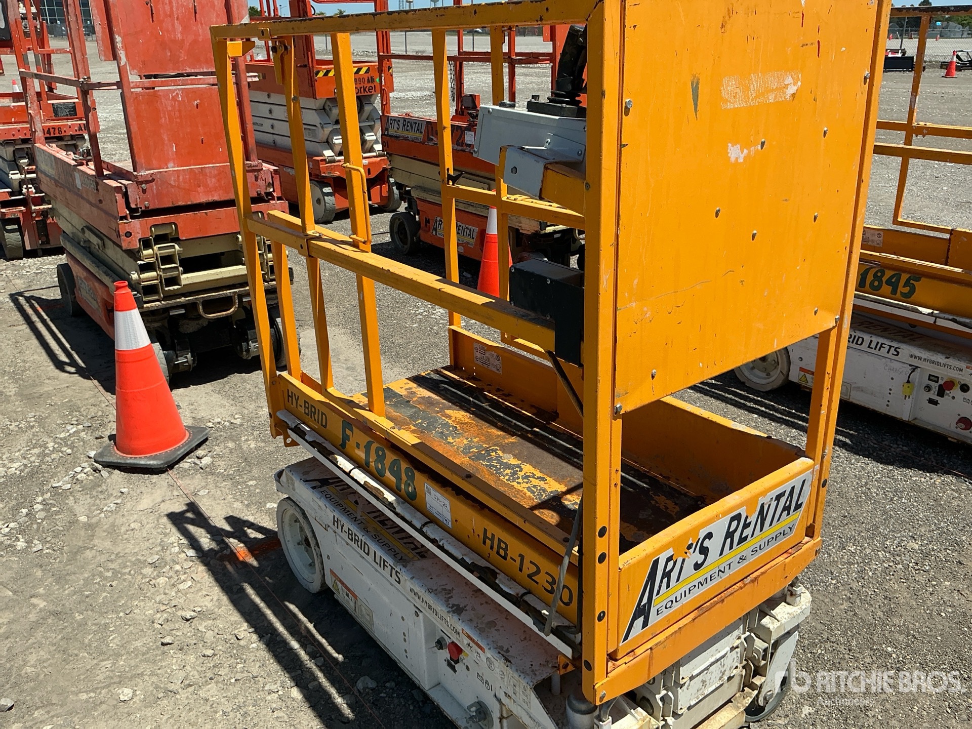 Photo of a 2017 Hy-Brid HB-1230