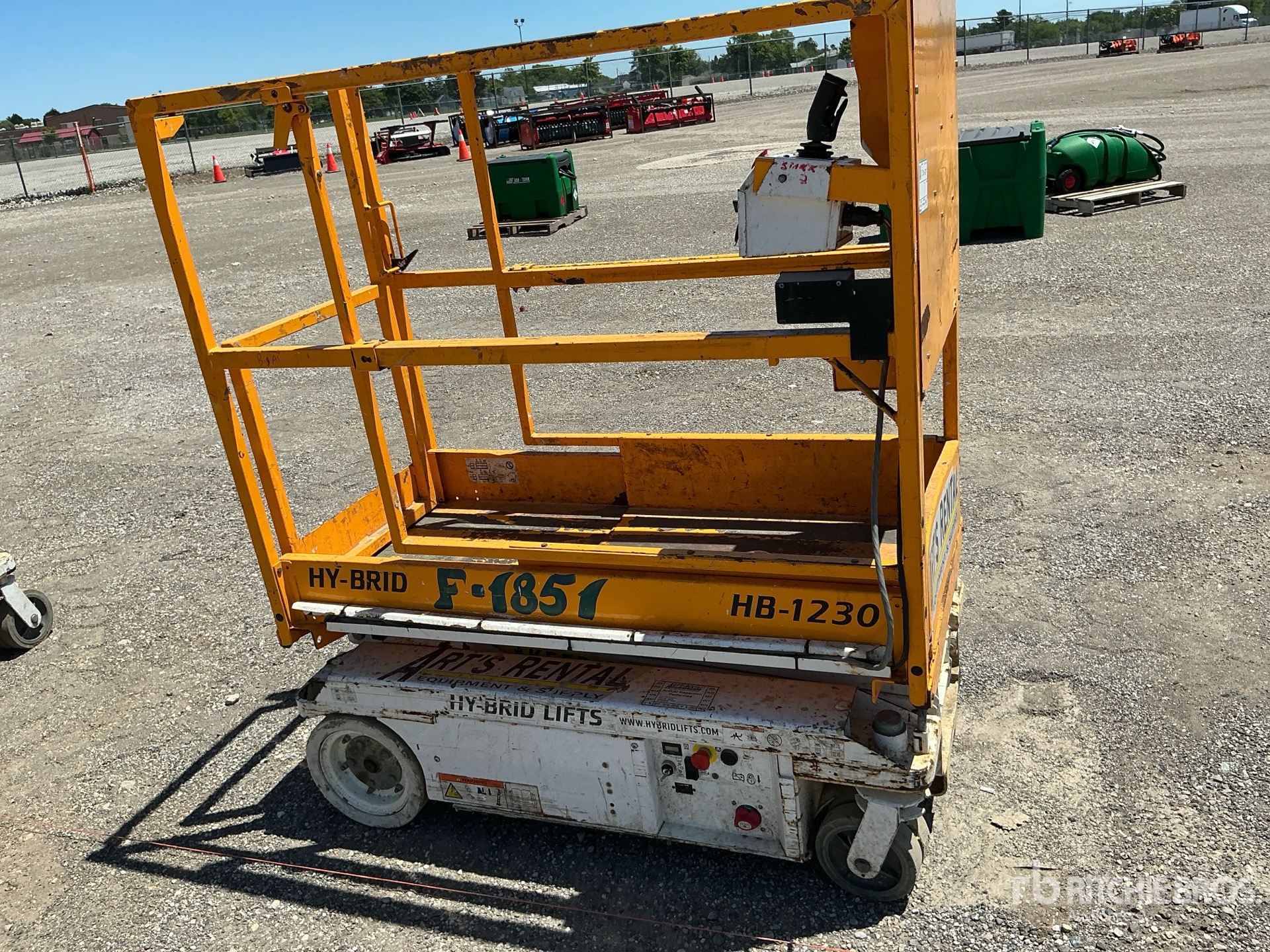 Photo of a 2017 Hy-Brid HB-1230