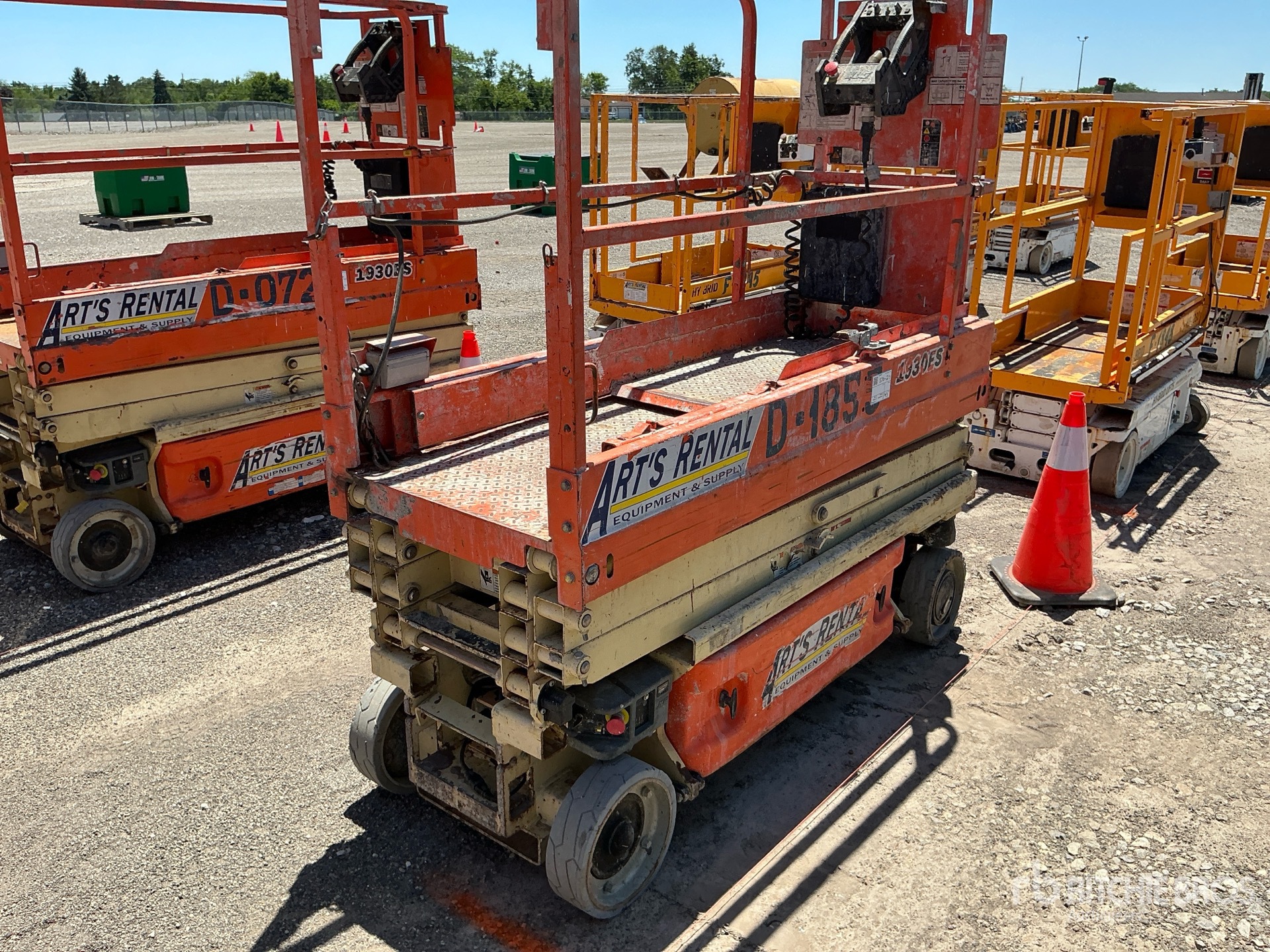 Photo of a 2015 JLG 1930ES