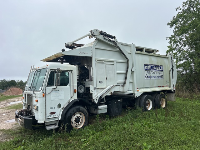 2006 Peterbilt 320 6x4 Front Loader Waste Collection Truck