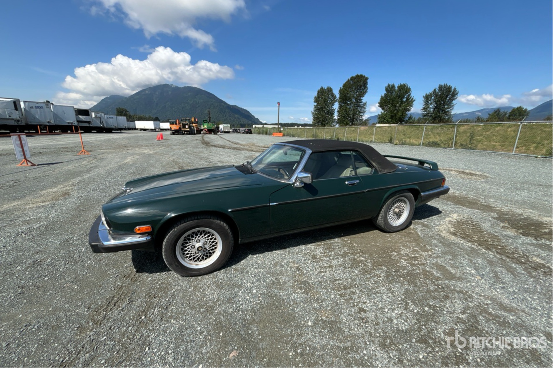 General Appearance with Picture, Left Front Corner
