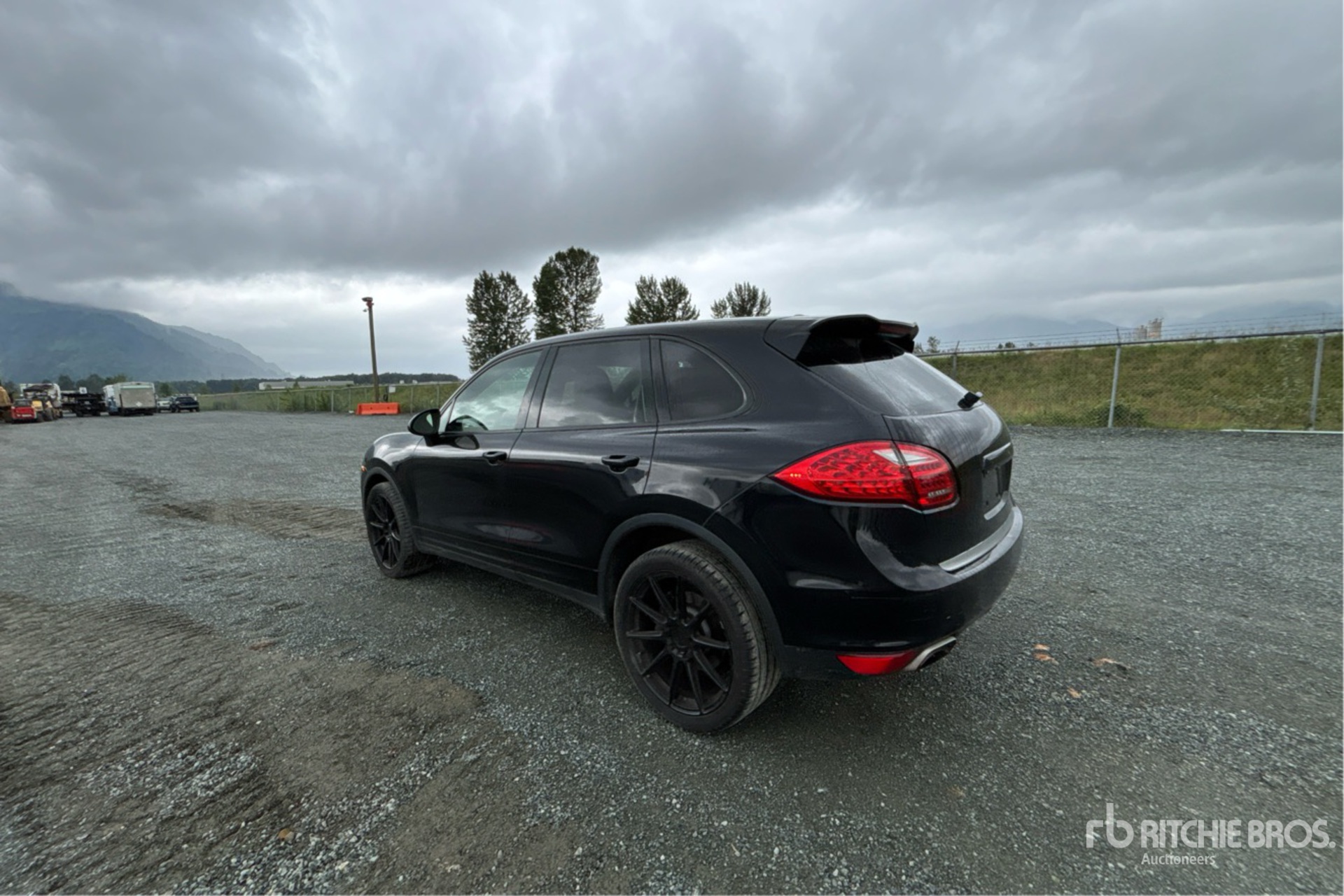 General Appearance with Picture, Left Rear Corner