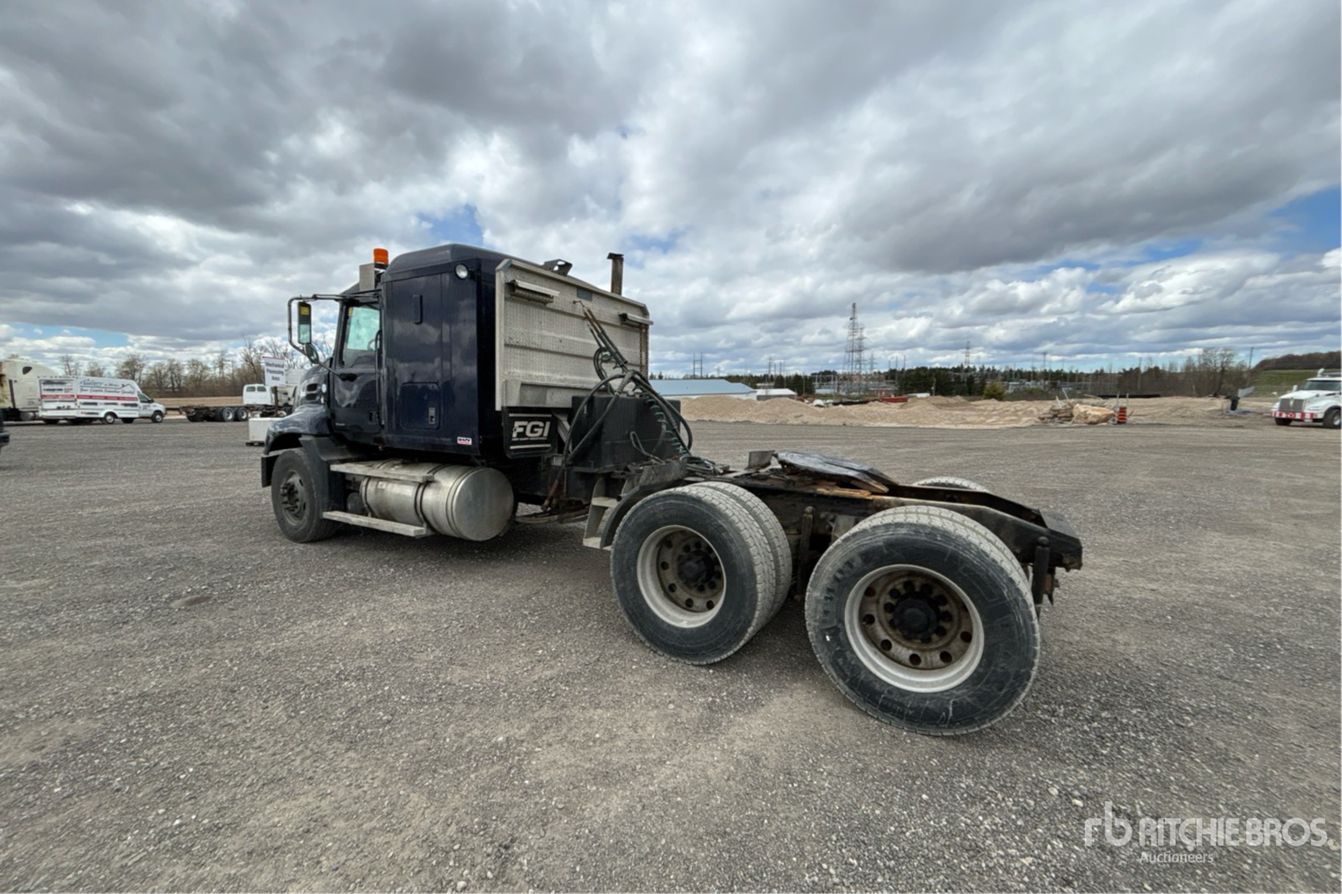 General Appearance with Picture, Left Rear Corner