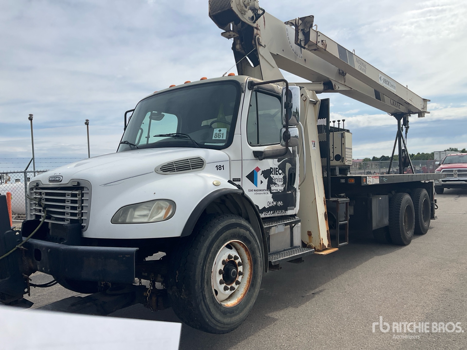 Photo of a 2007 Freightliner M2 106