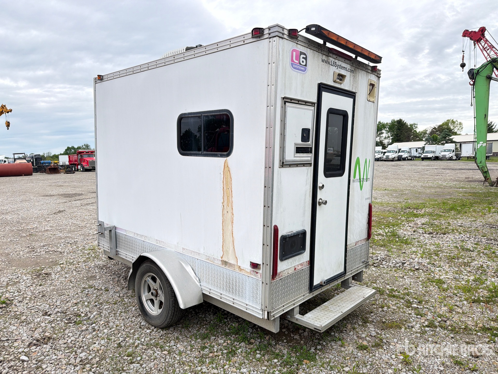 General Appearance with Picture, Left Rear Corner