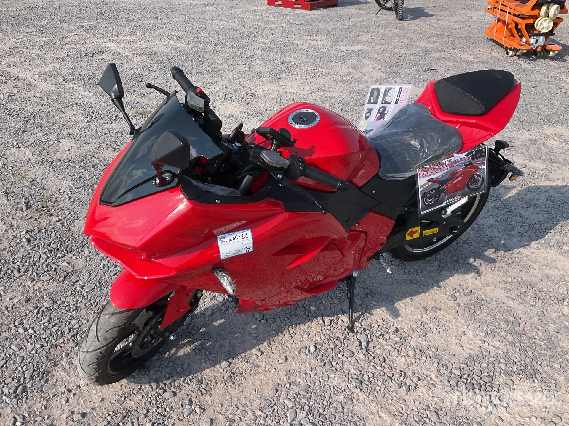 General Appearance with Picture, Left Front Corner