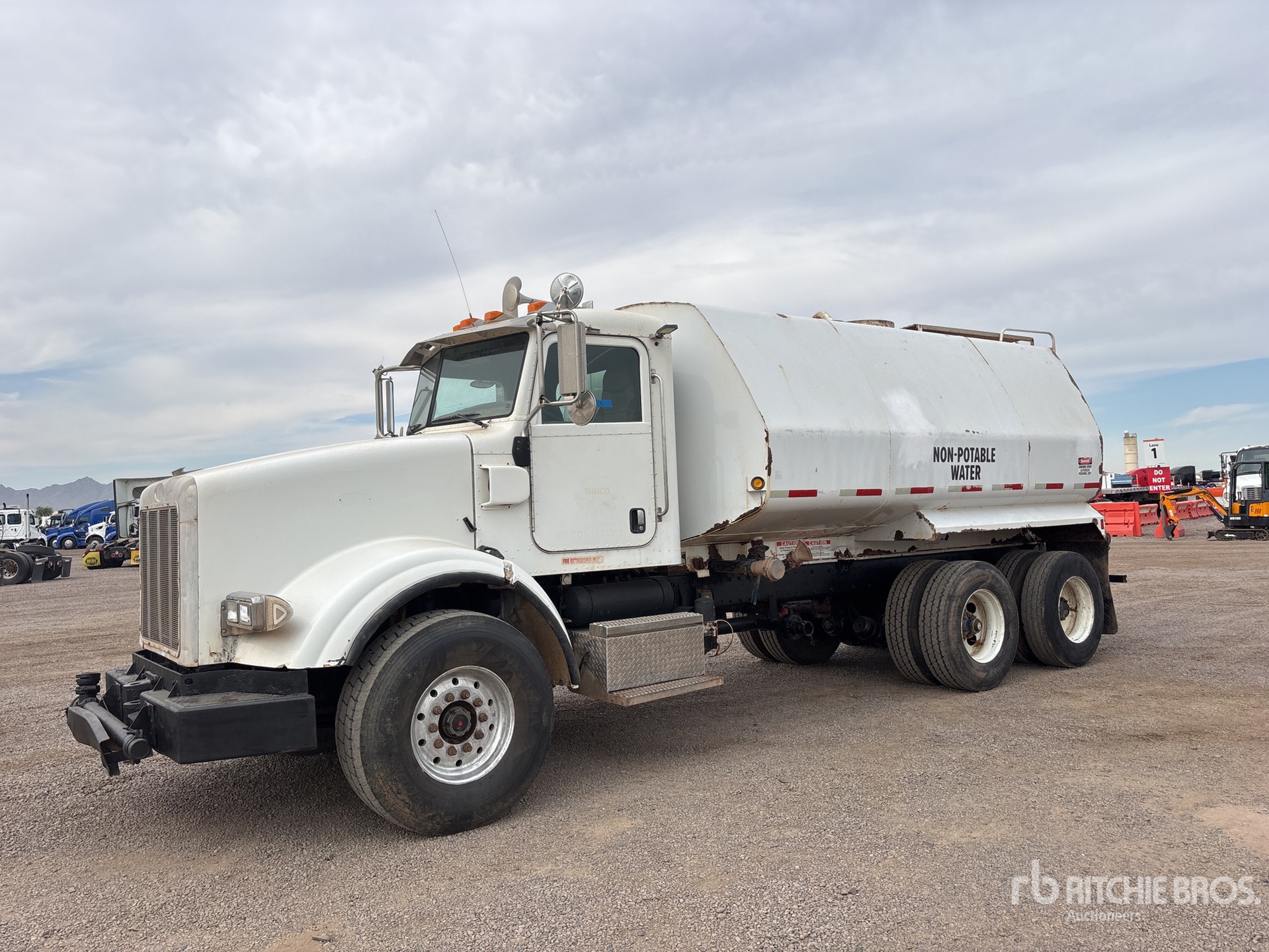Aspect général with Image, coin avant gauche